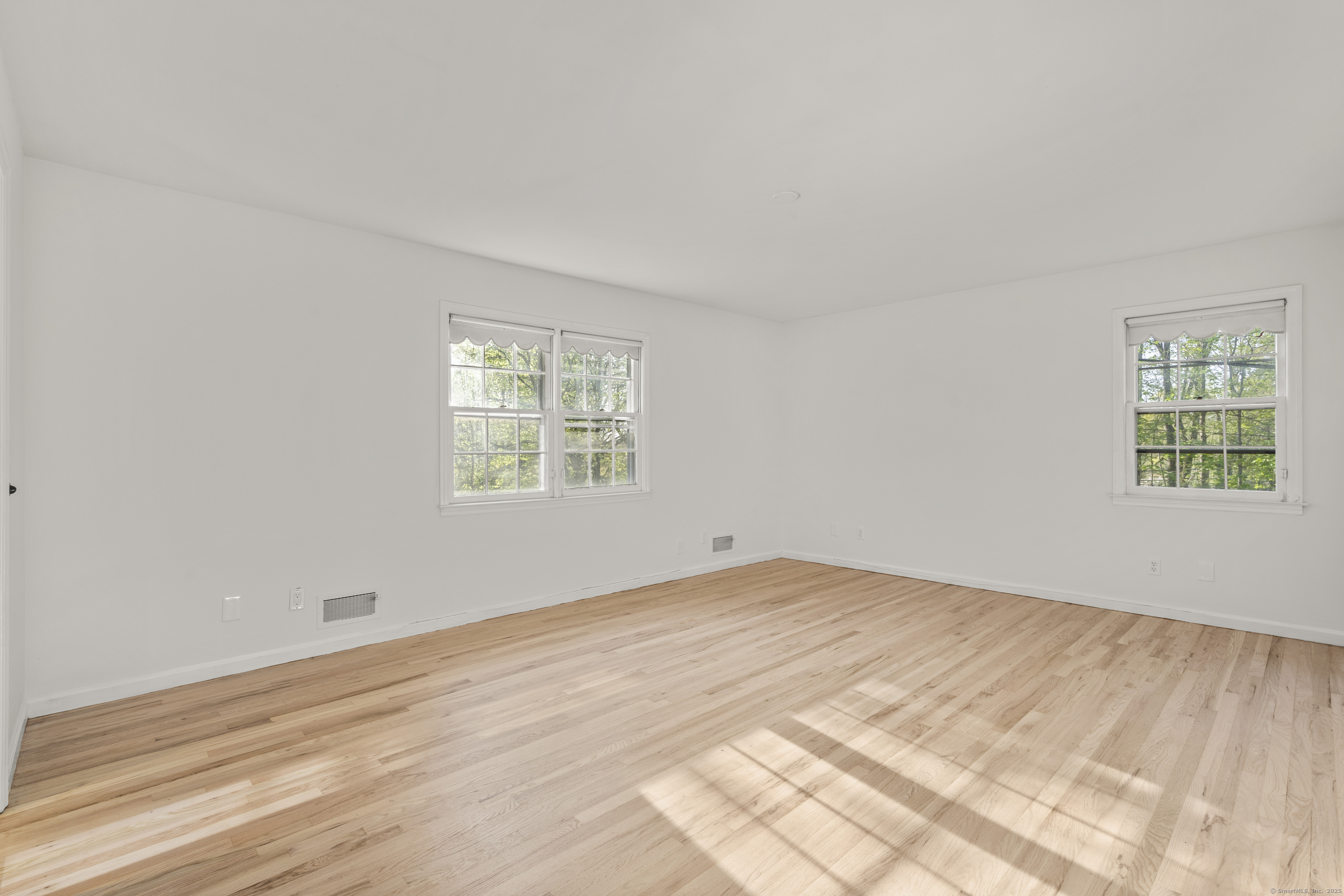 329 Roxbury, Stamford, Connecticut 06902