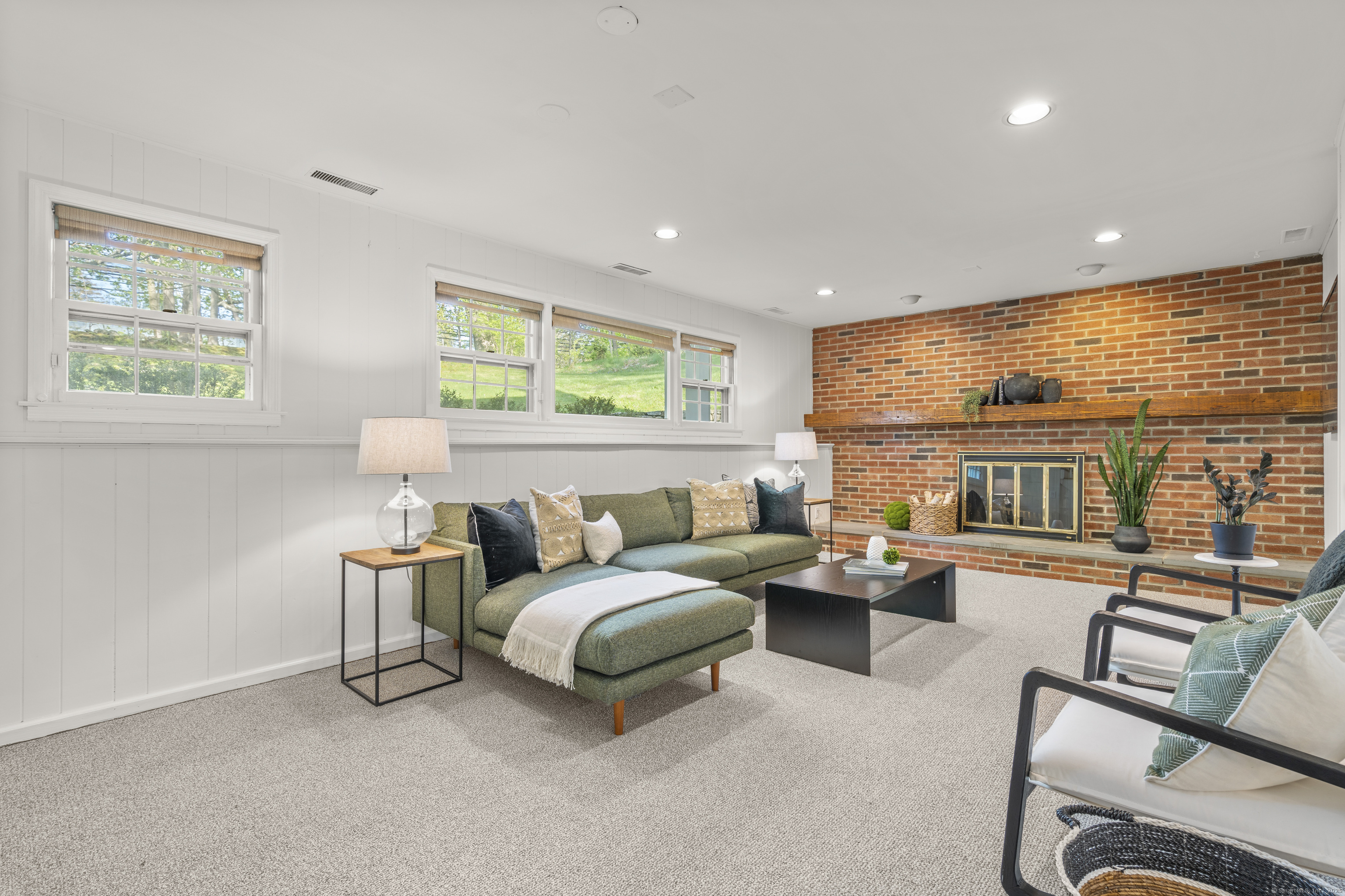 329 Roxbury, Stamford, Connecticut 06902