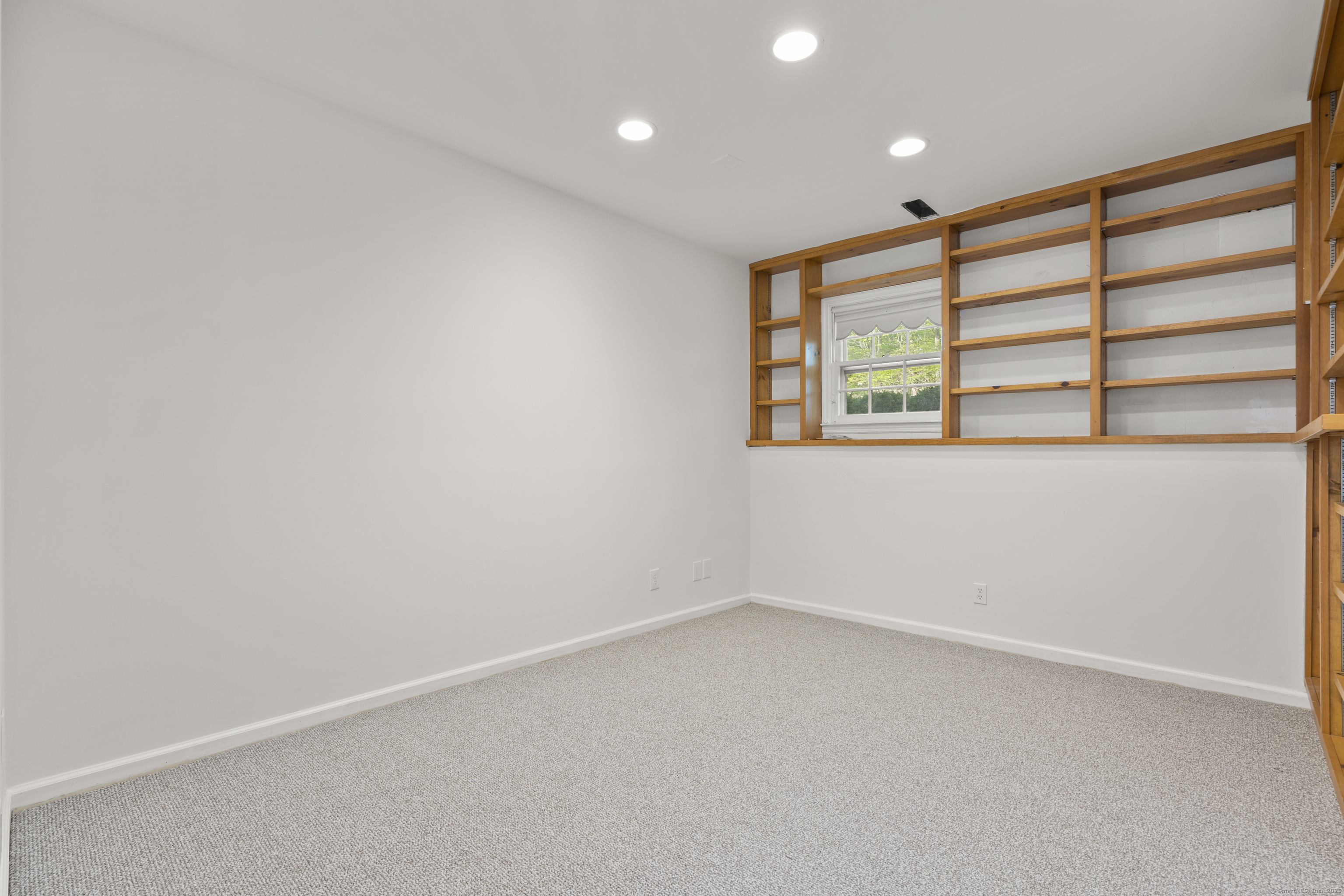 329 Roxbury, Stamford, Connecticut 06902