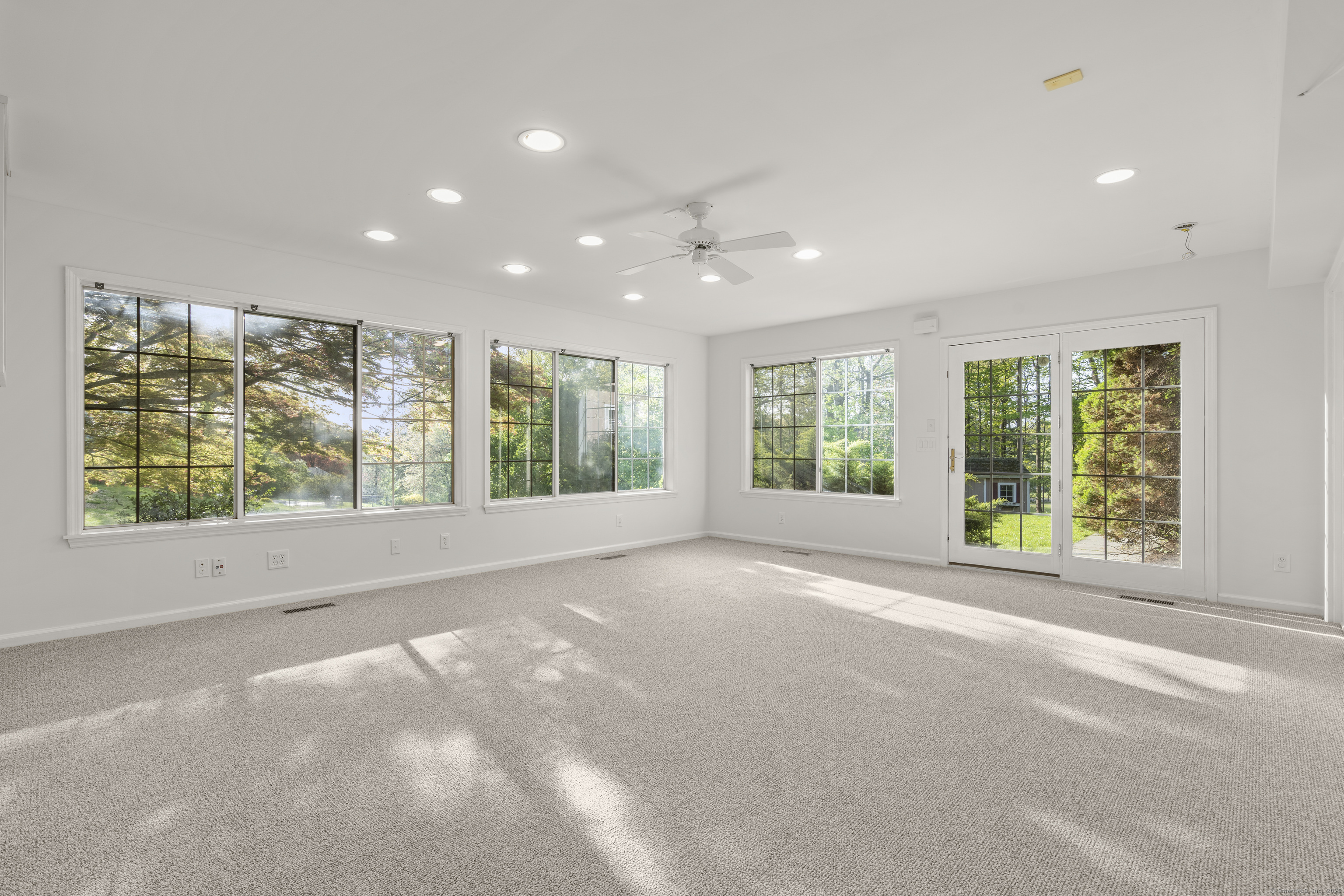 329 Roxbury, Stamford, Connecticut 06902
