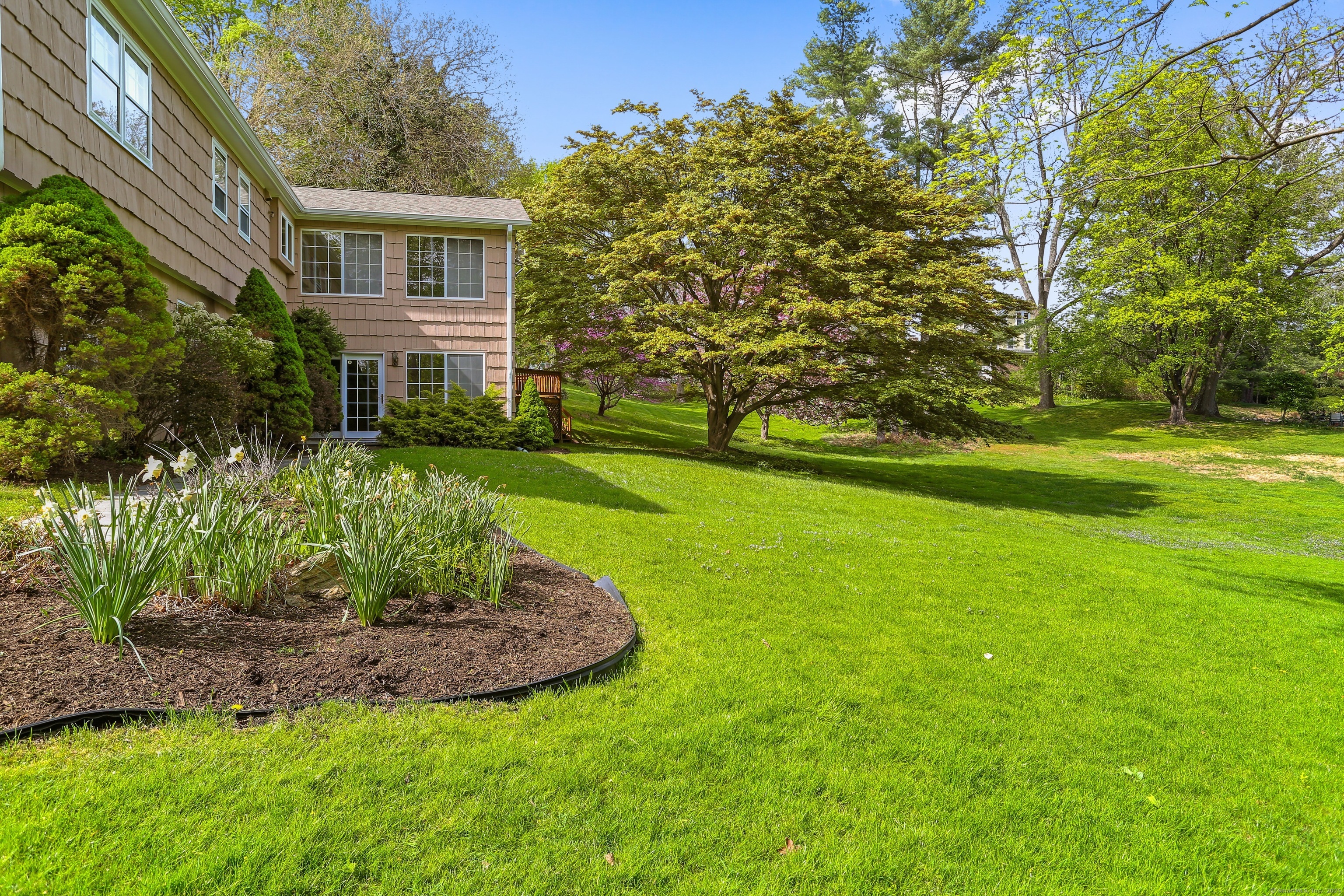 329 Roxbury, Stamford, Connecticut 06902
