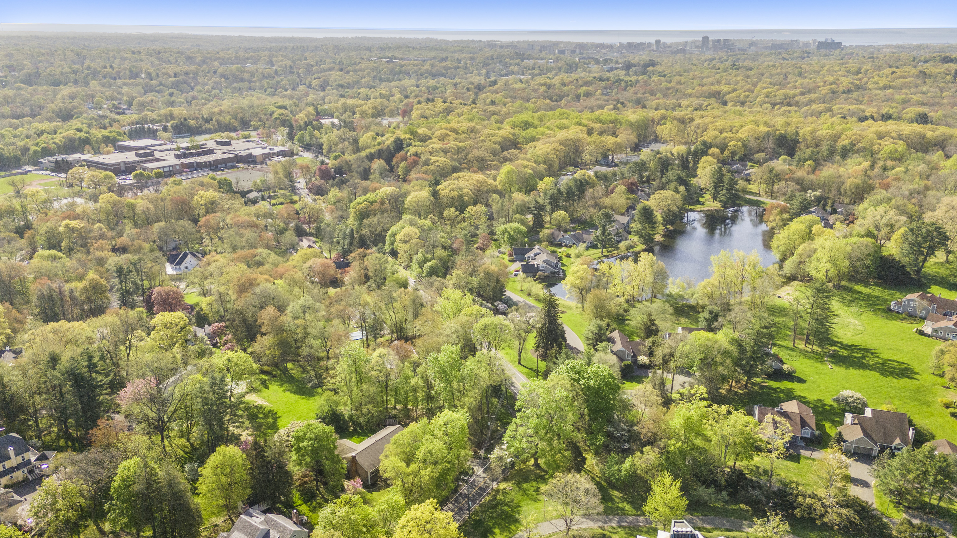 329 Roxbury, Stamford, Connecticut 06902