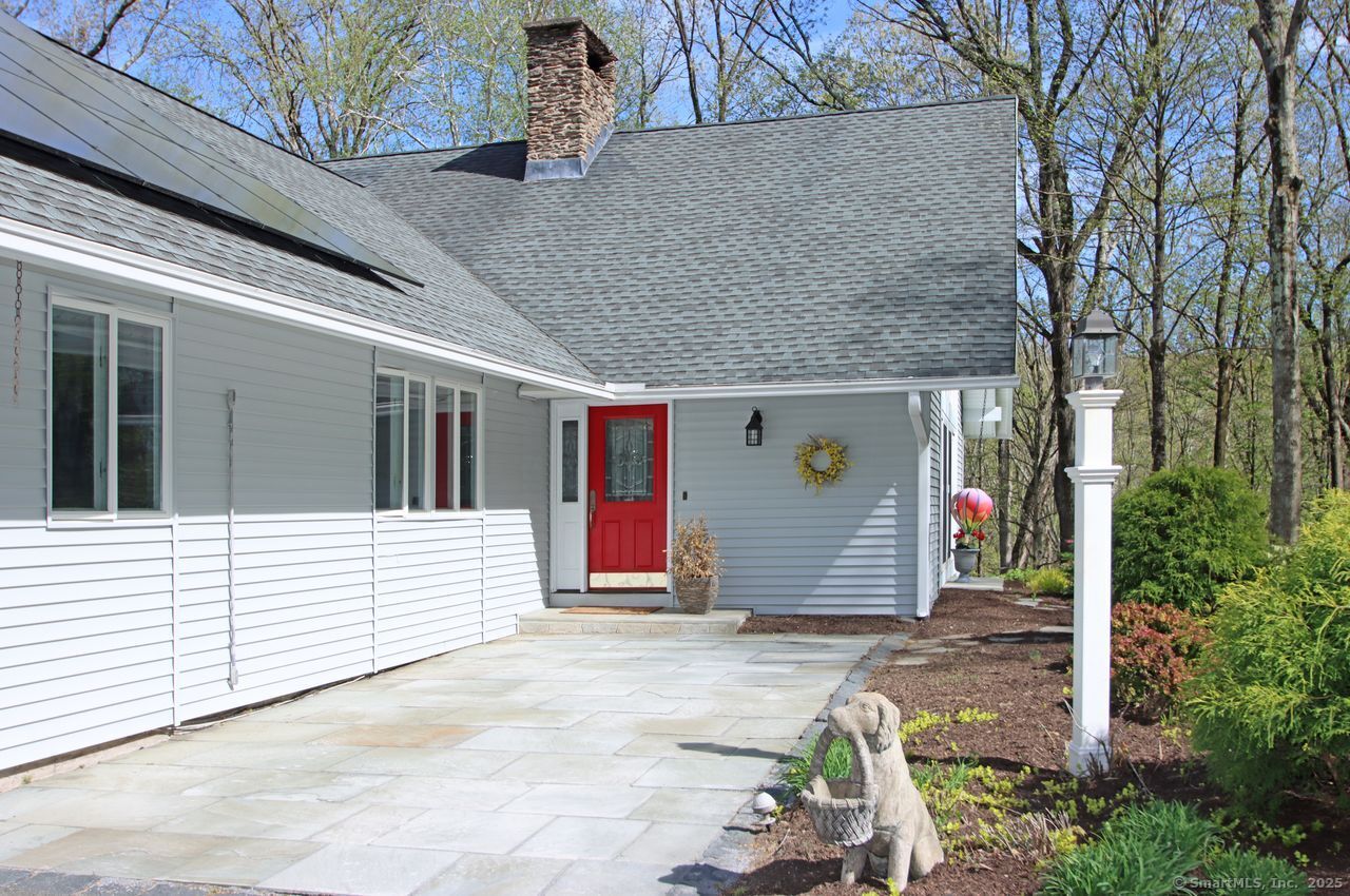 175 Old Lane, Hamden, Connecticut 06410