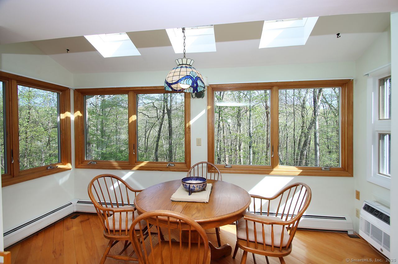 175 Old Lane, Hamden, Connecticut 06410