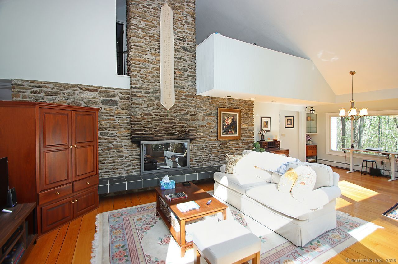 175 Old Lane, Hamden, Connecticut 06410