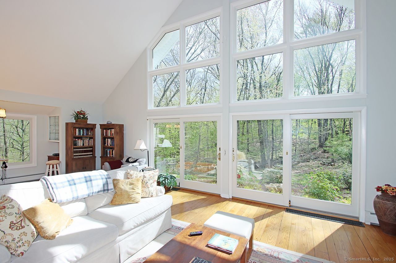 175 Old Lane, Hamden, Connecticut 06410