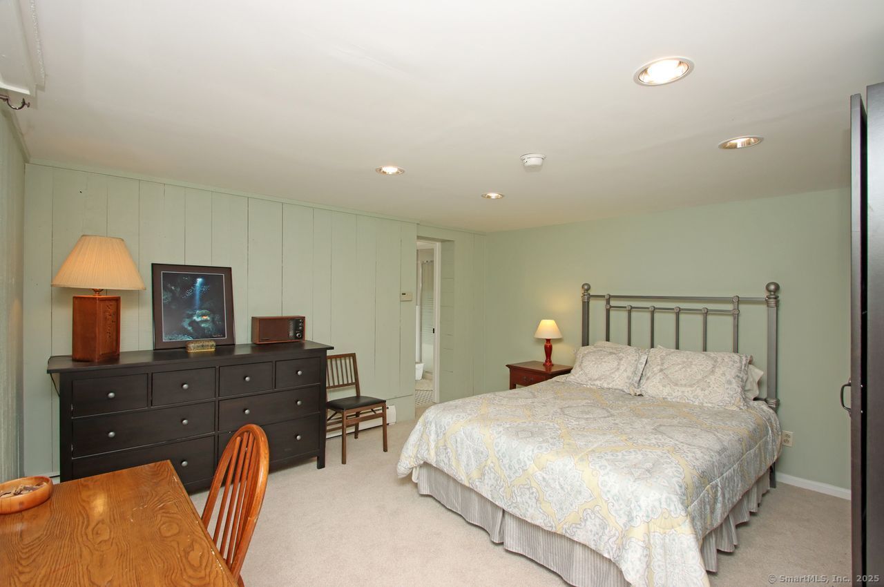 175 Old Lane, Hamden, Connecticut 06410