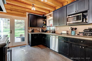 Homes for sale in Durham, CT | 204 Old Blue Hills Rd, Durham, CT 06422 | MLS# 24090739