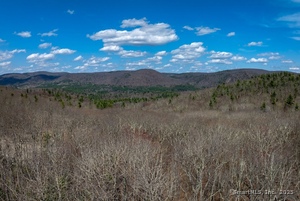 Homes for sale in Canaan, CT | 45 Aspen Hill Dr, Canaan, CT 06031 | MLS# 24092997