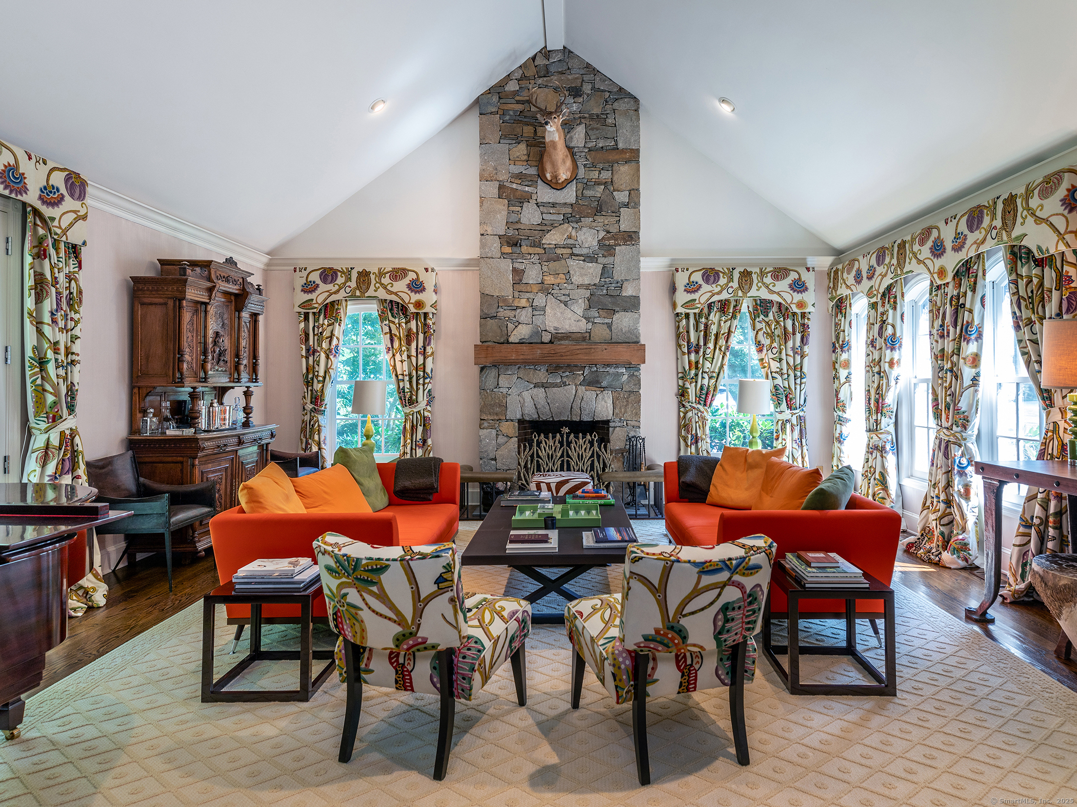 16 Sentry Hill, Roxbury, Connecticut 06783