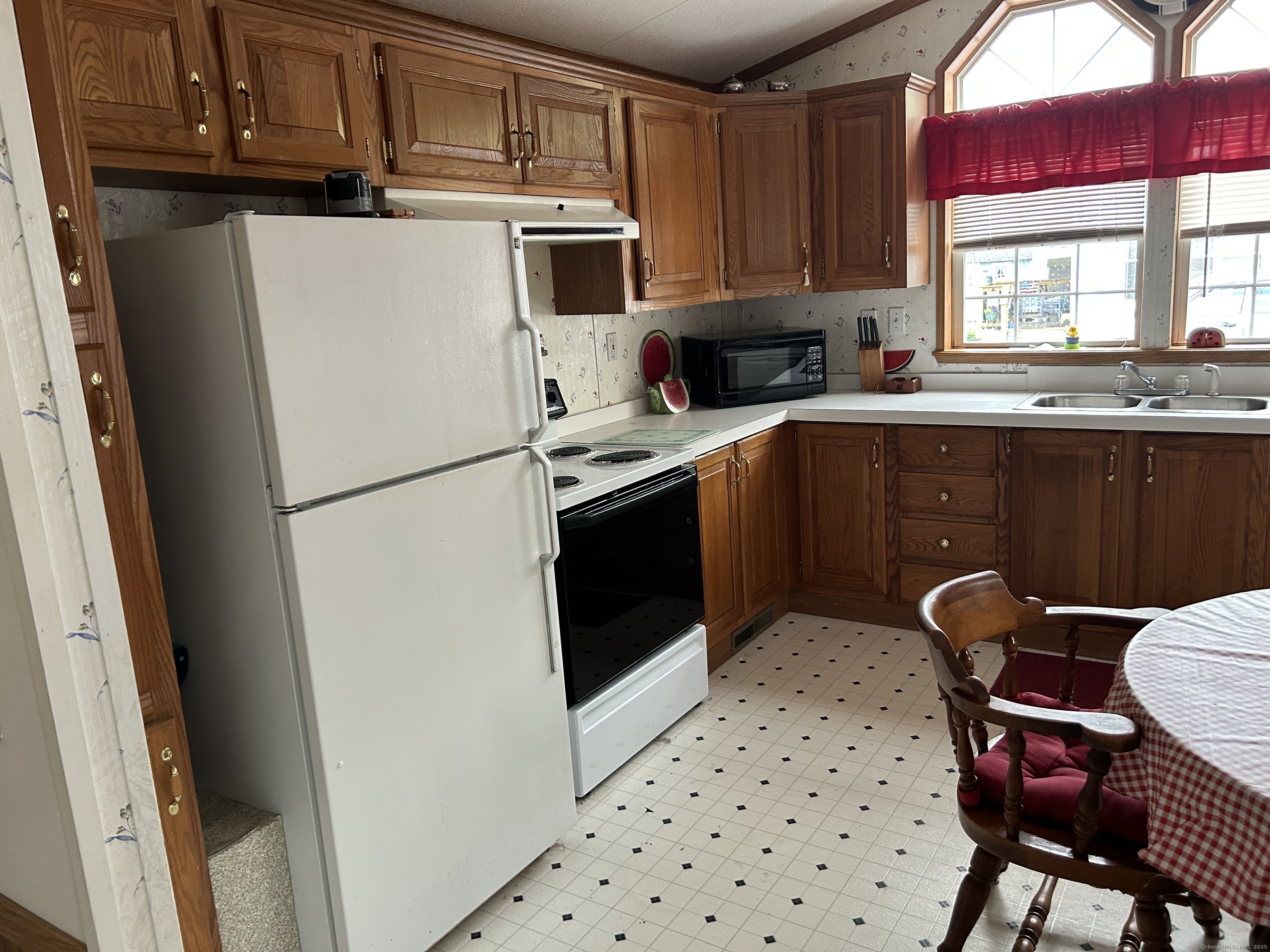 16 New, Beacon Falls, Connecticut 06403