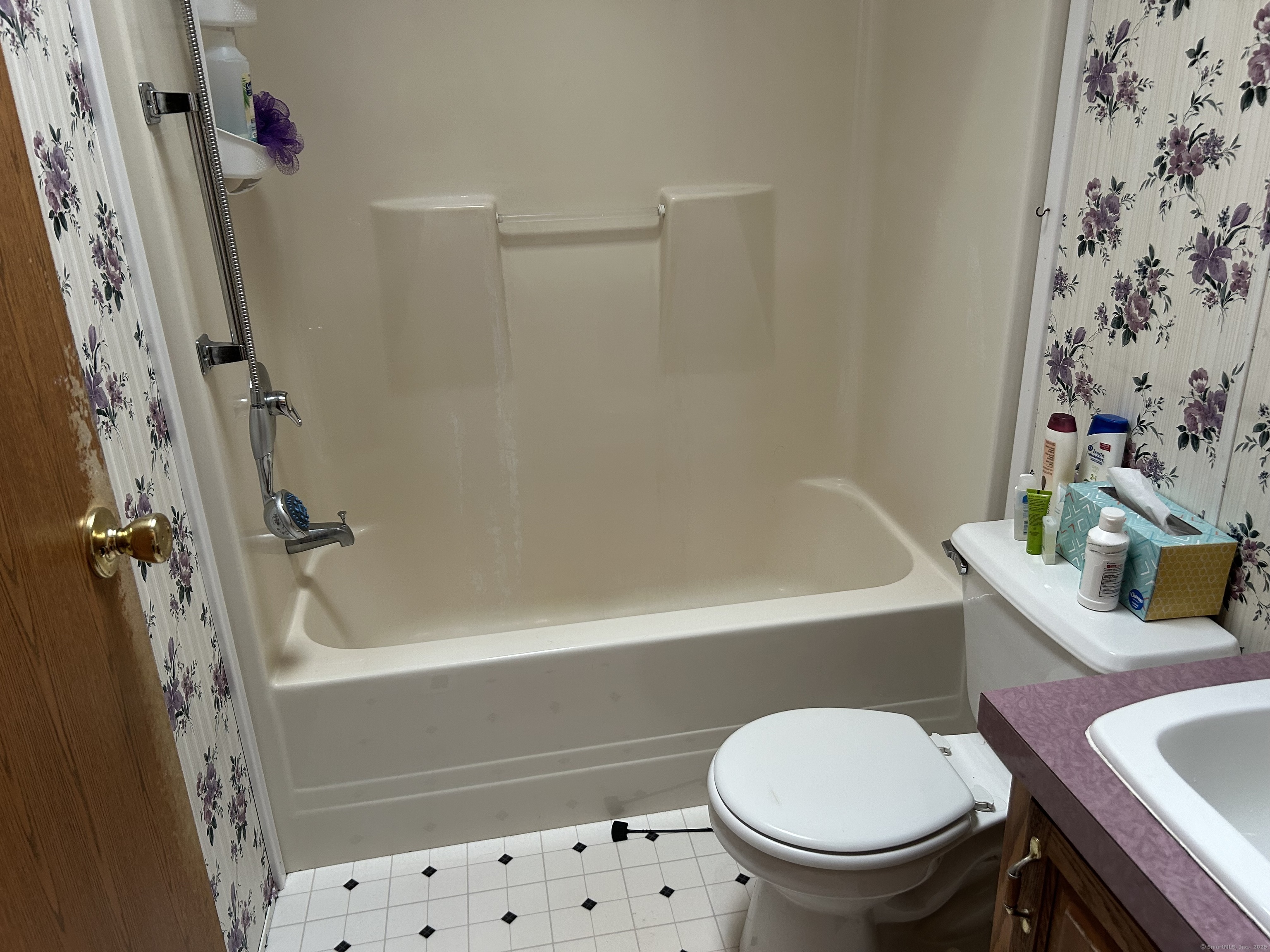 16 New, Beacon Falls, Connecticut 06403