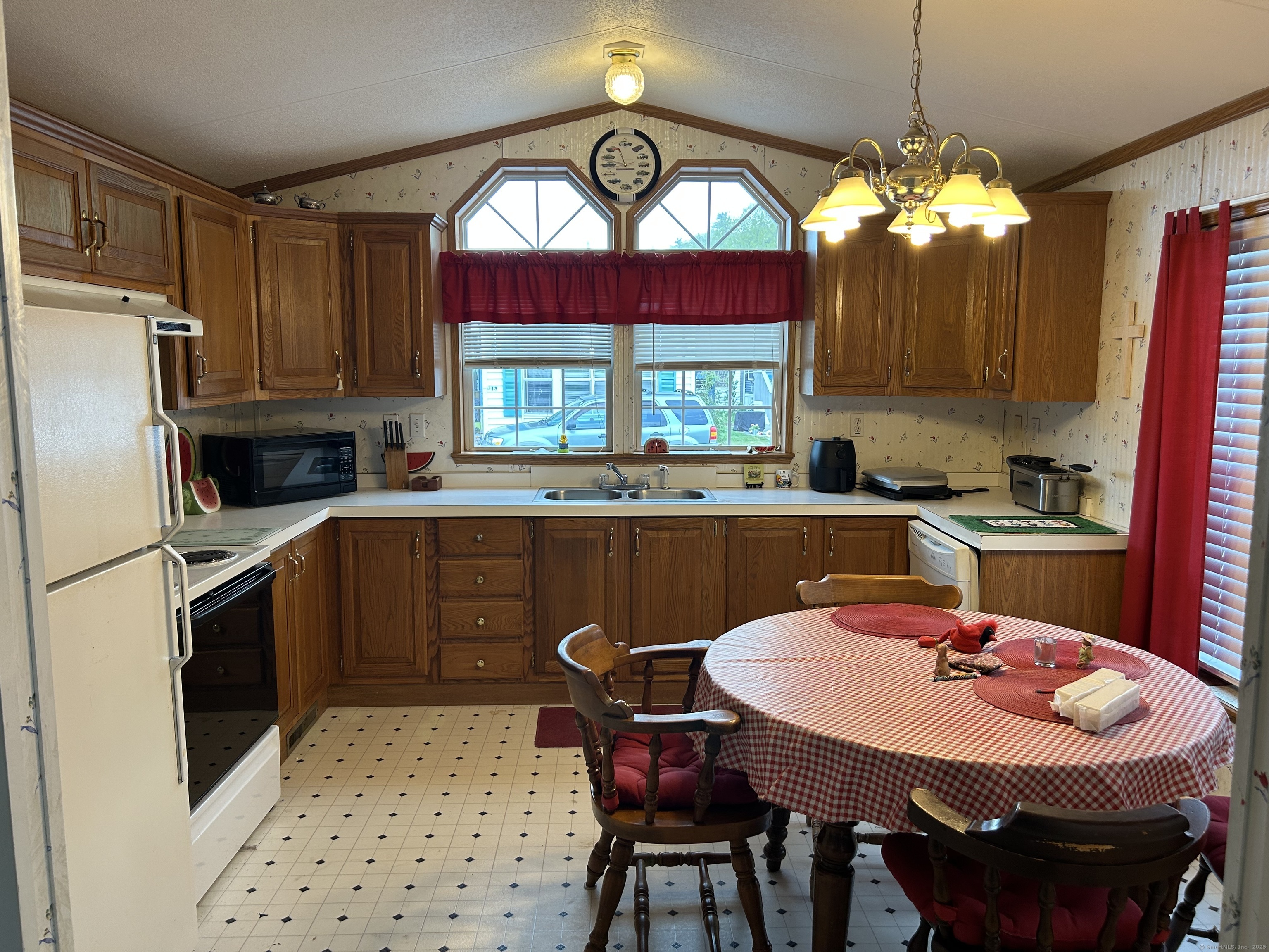 16 New, Beacon Falls, Connecticut 06403