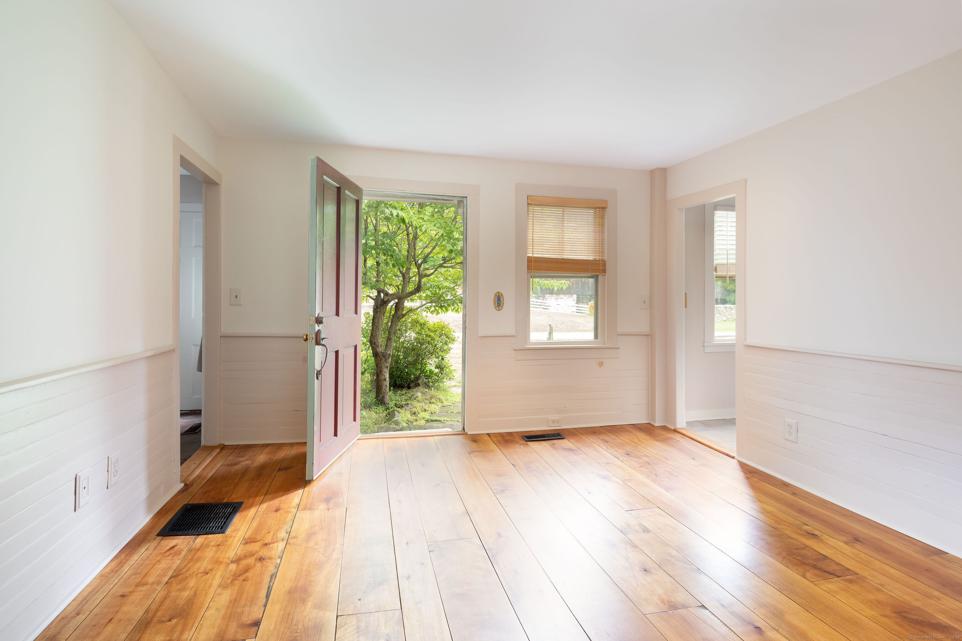 16 Route 63, Canaan, Connecticut 06031
