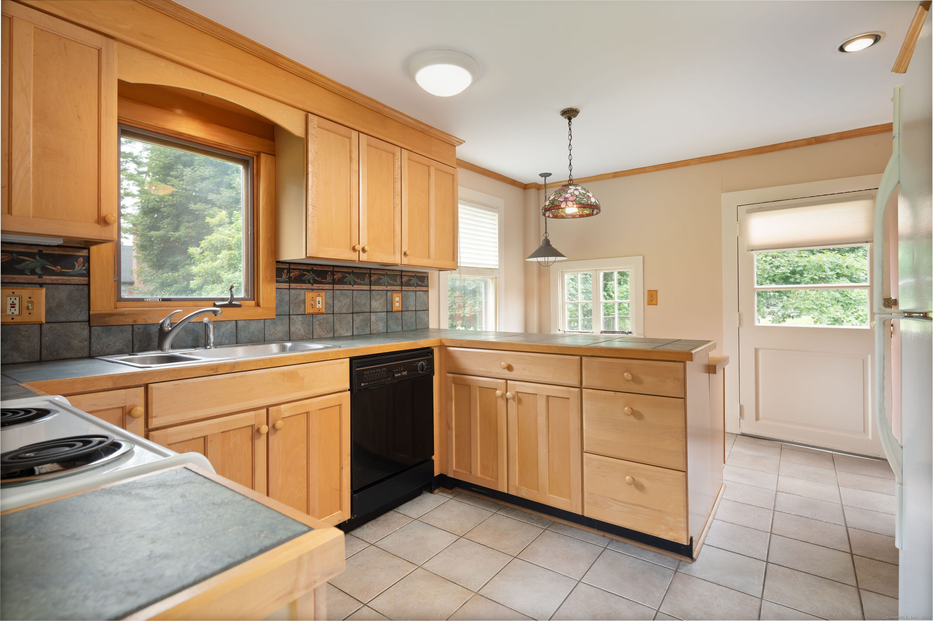 16 Route 63, Canaan, Connecticut 06031