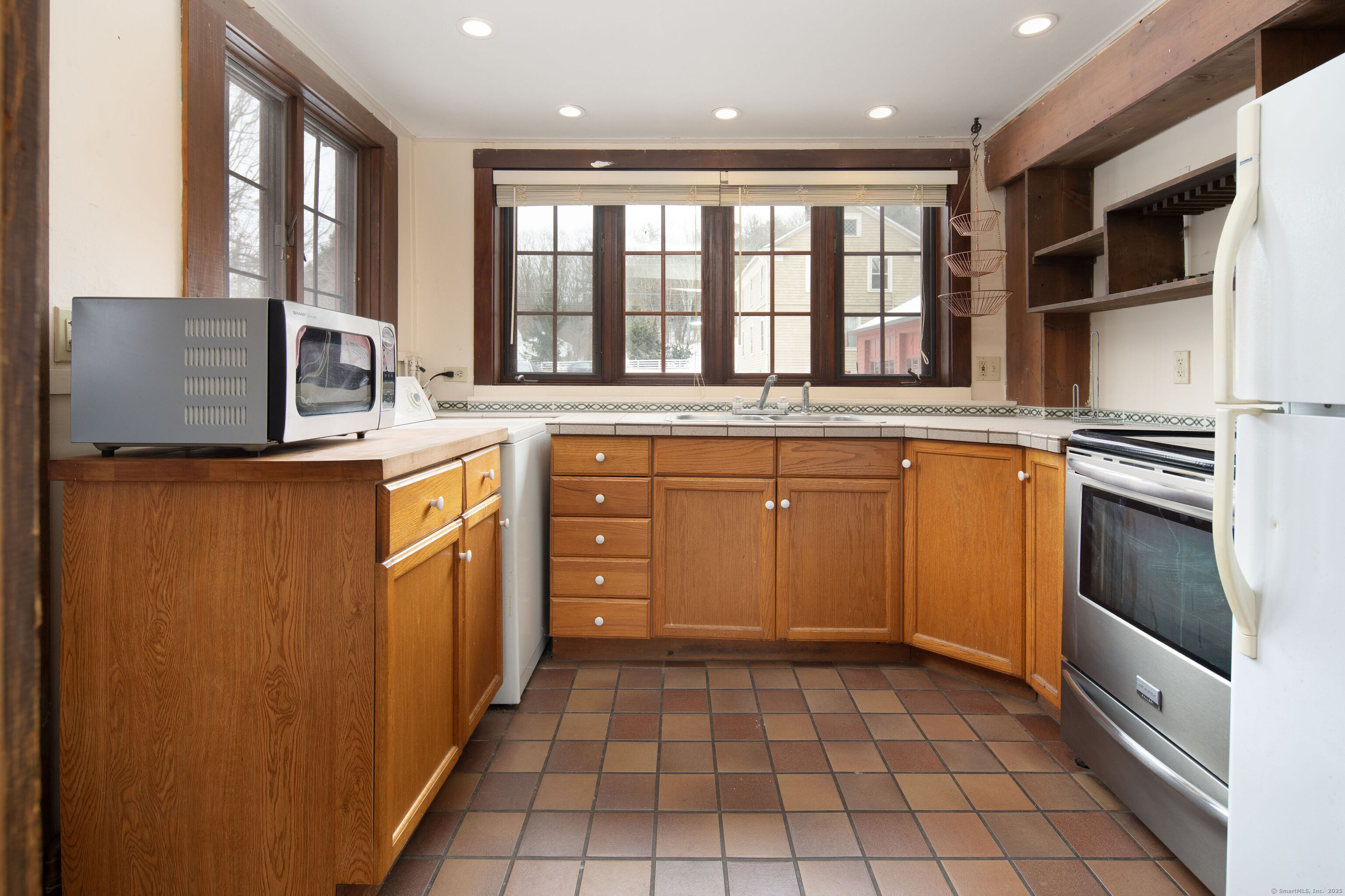 16 Route 63, Canaan, Connecticut 06031