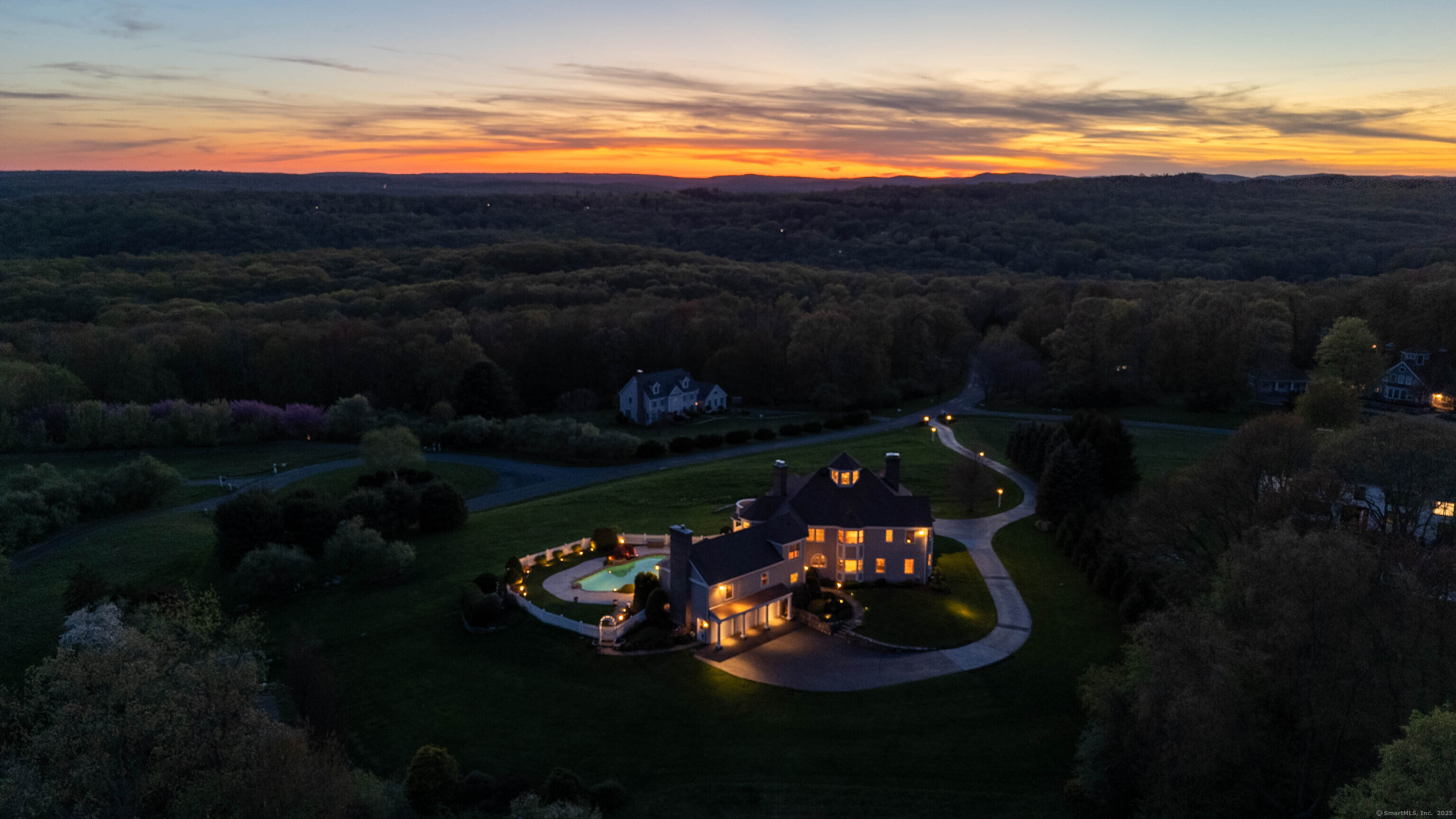7 Long Meadow, Redding, Connecticut 06896