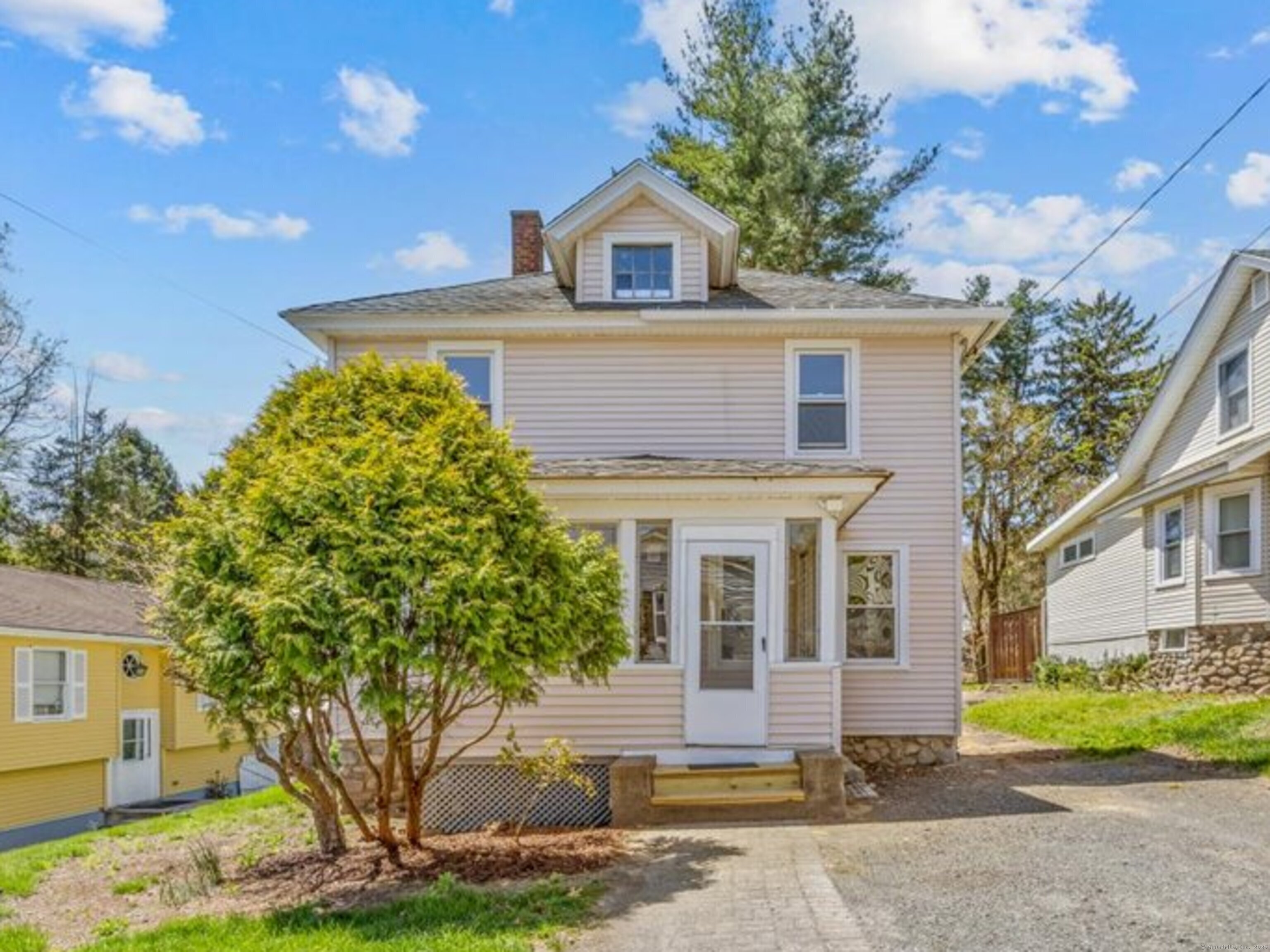 34 Peach, Waterbury, Connecticut 06708