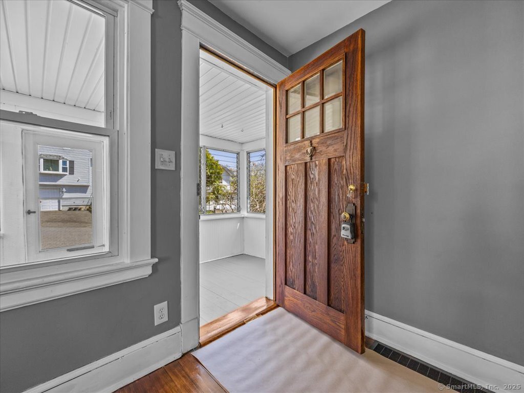 34 Peach, Waterbury, Connecticut 06708