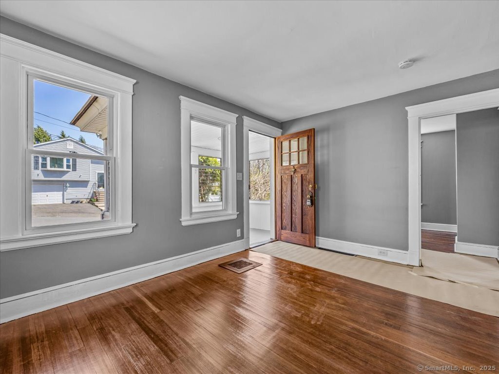 34 Peach, Waterbury, Connecticut 06708