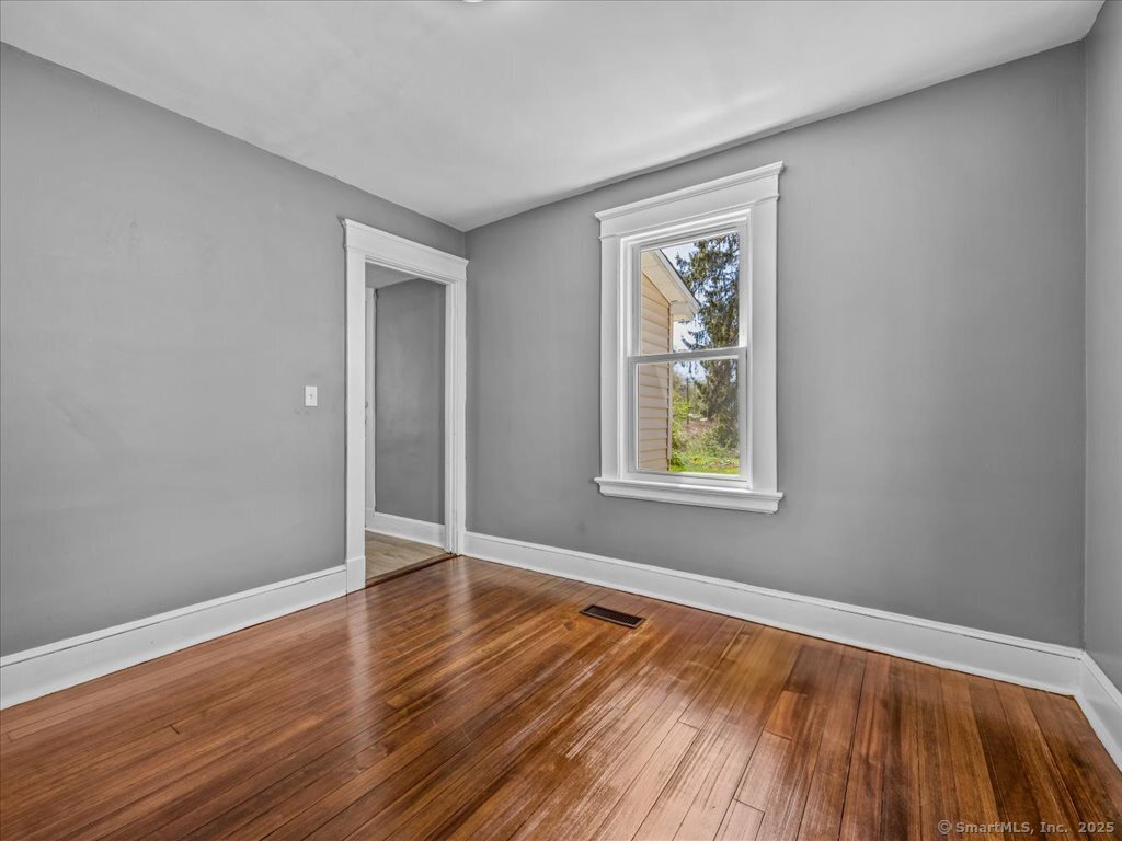 34 Peach, Waterbury, Connecticut 06708