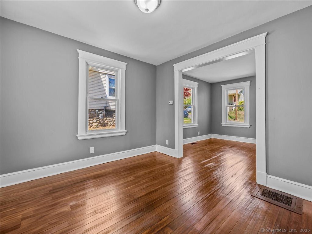 34 Peach, Waterbury, Connecticut 06708