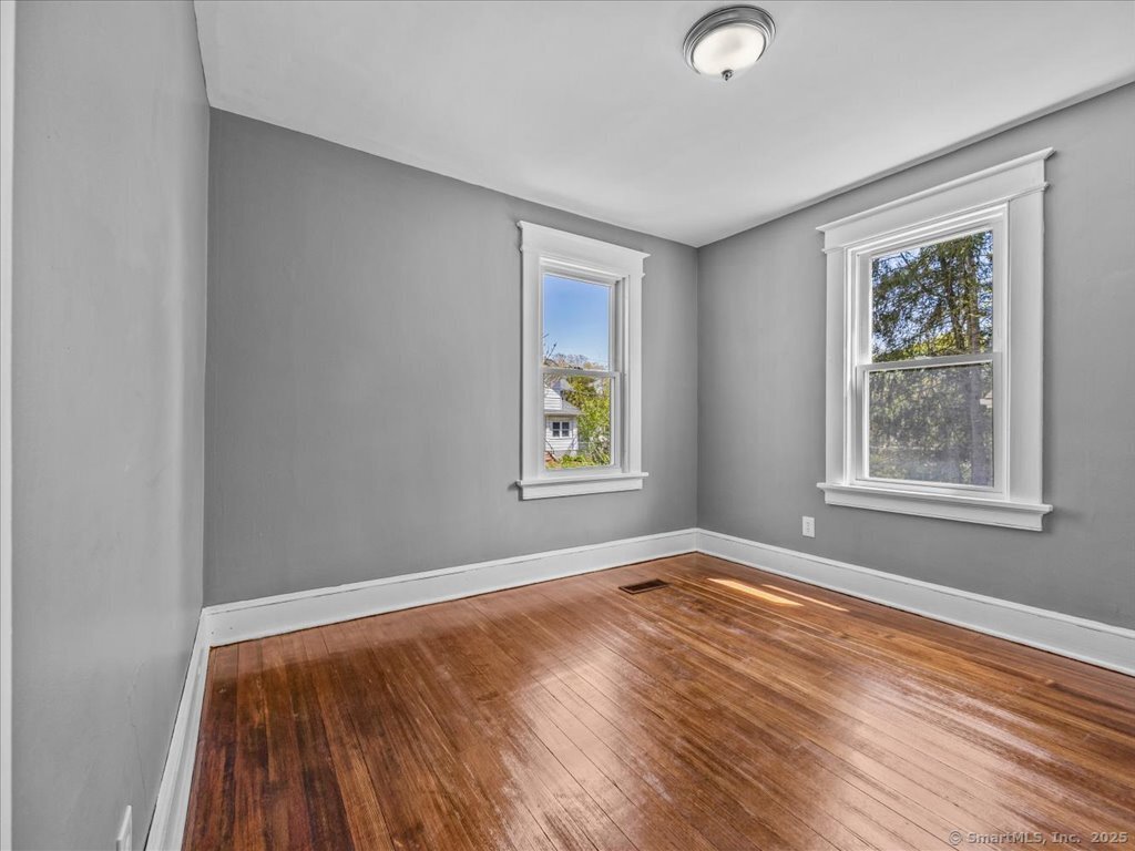 34 Peach, Waterbury, Connecticut 06708