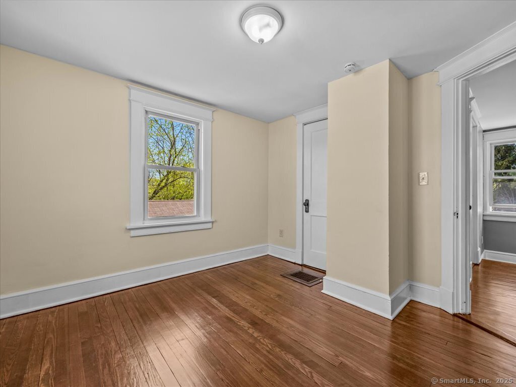 34 Peach, Waterbury, Connecticut 06708