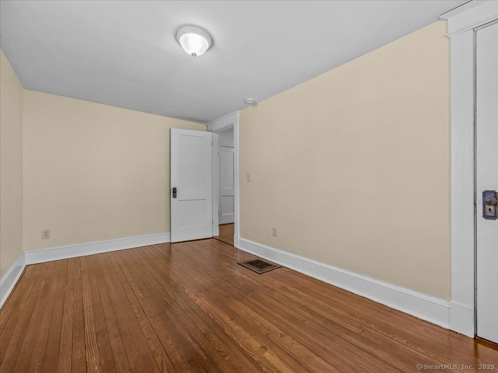34 Peach, Waterbury, Connecticut 06708