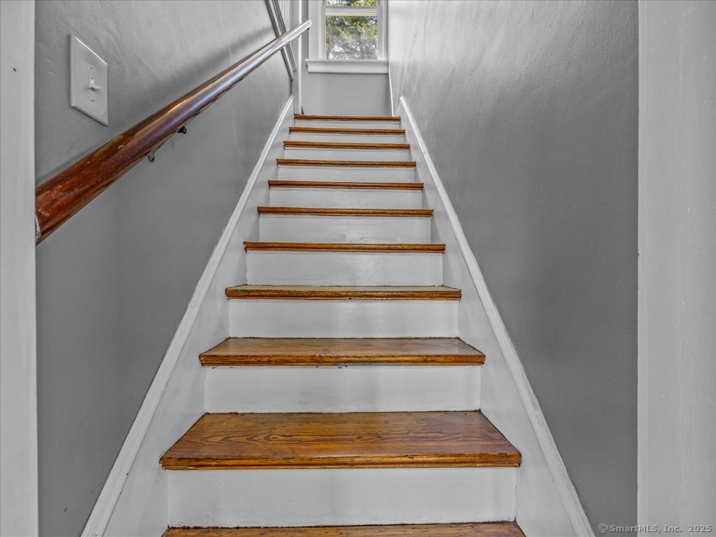 34 Peach, Waterbury, Connecticut 06708