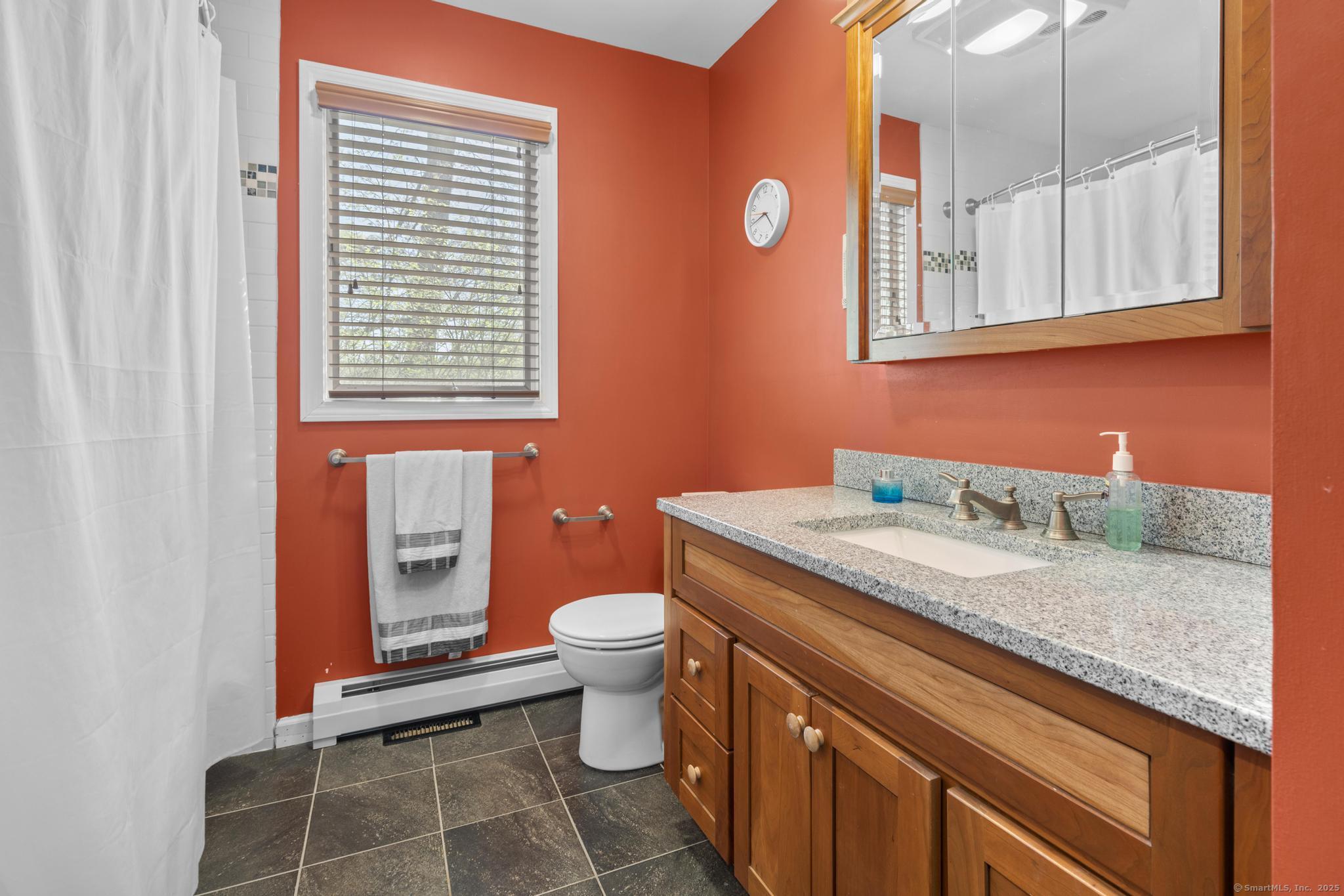 87 Knollwood, Branford, Connecticut 06405