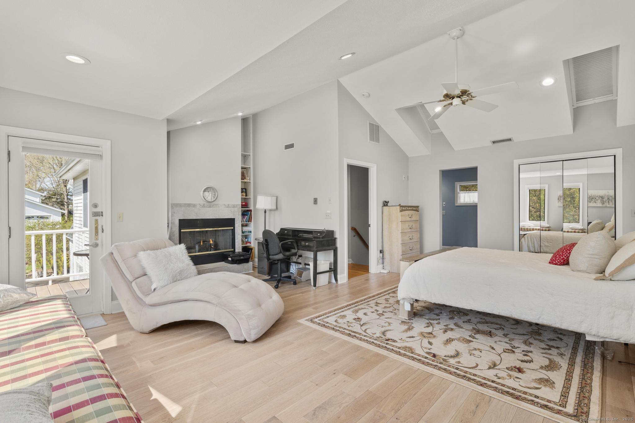 87 Knollwood, Branford, Connecticut 06405
