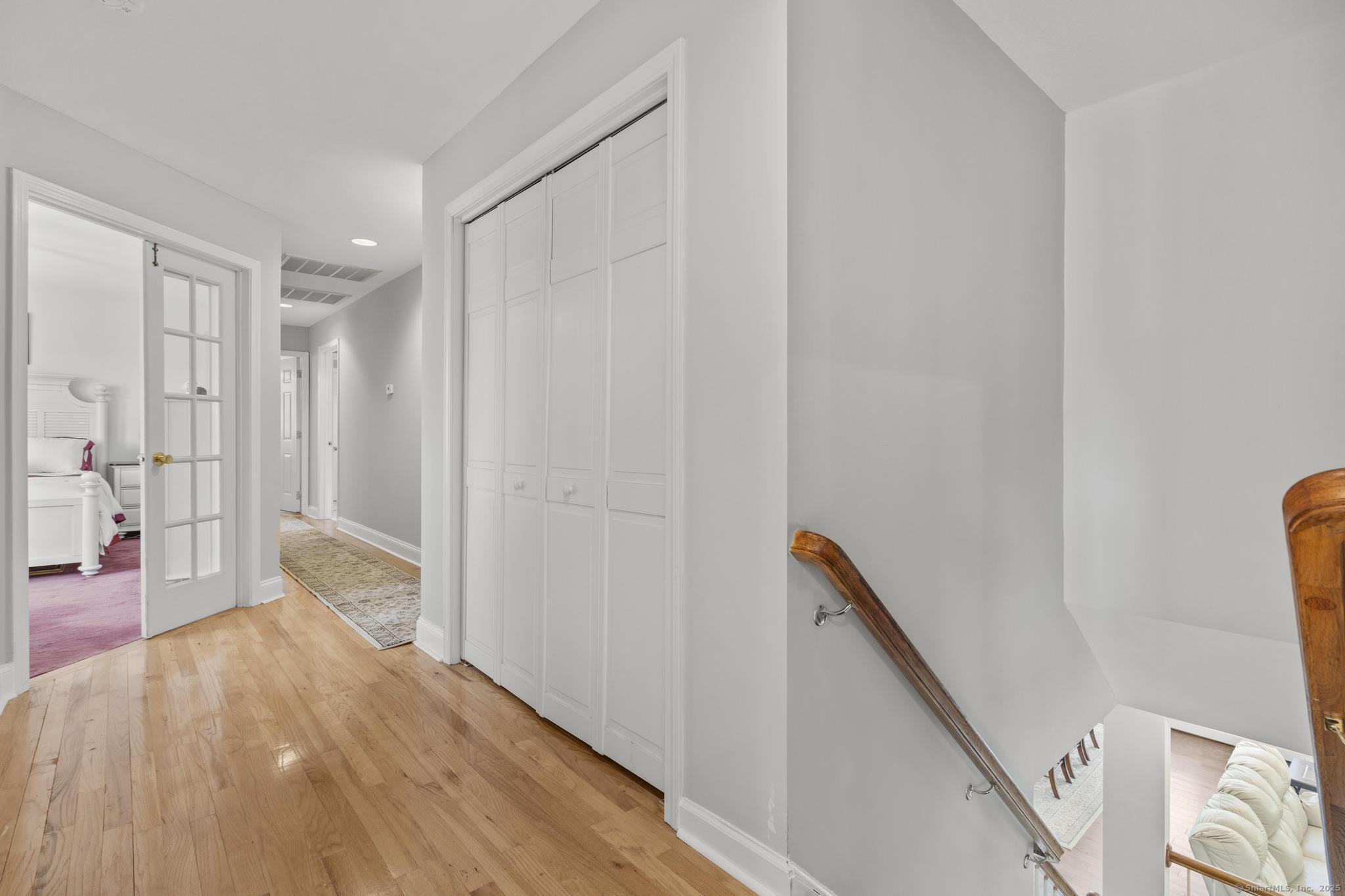 87 Knollwood, Branford, Connecticut 06405