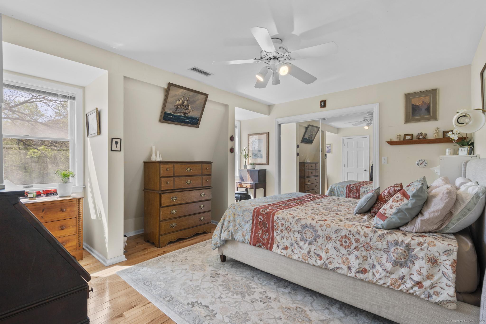 87 Knollwood, Branford, Connecticut 06405