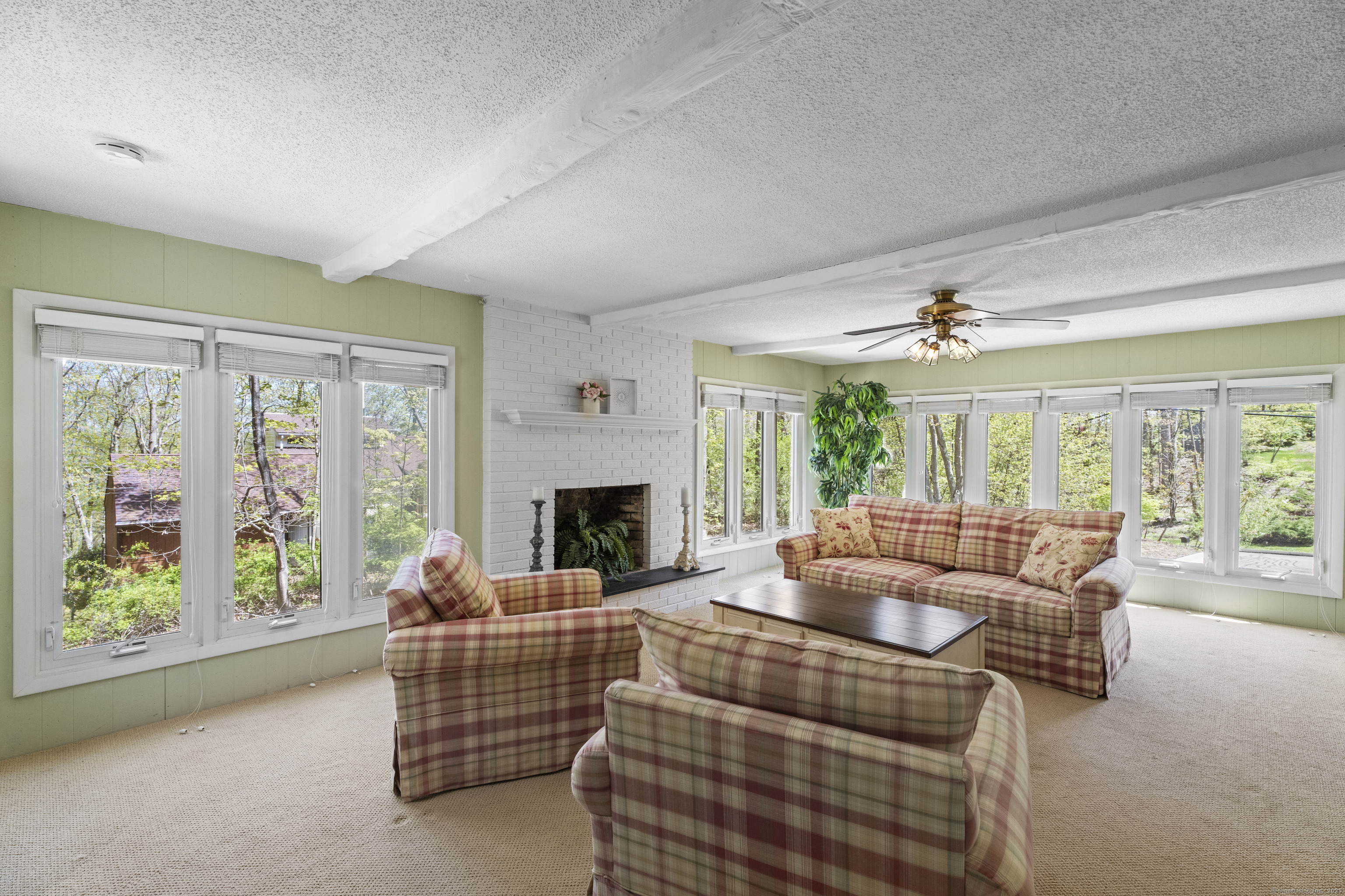 75 Summit, North Branford, Connecticut 06471