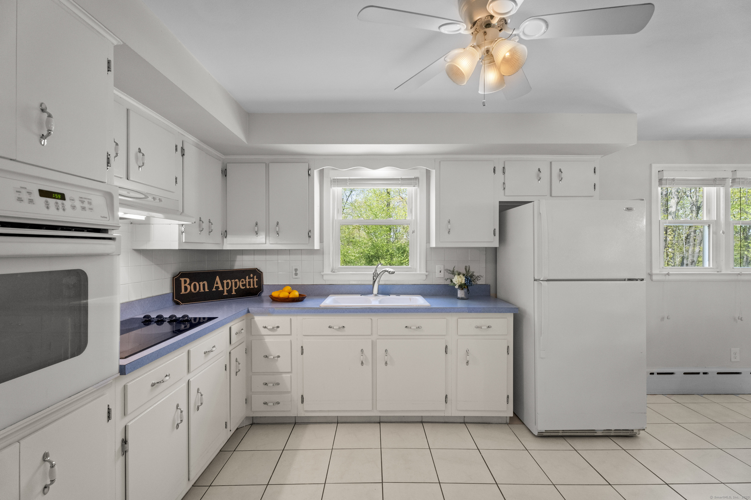 75 Summit, North Branford, Connecticut 06471