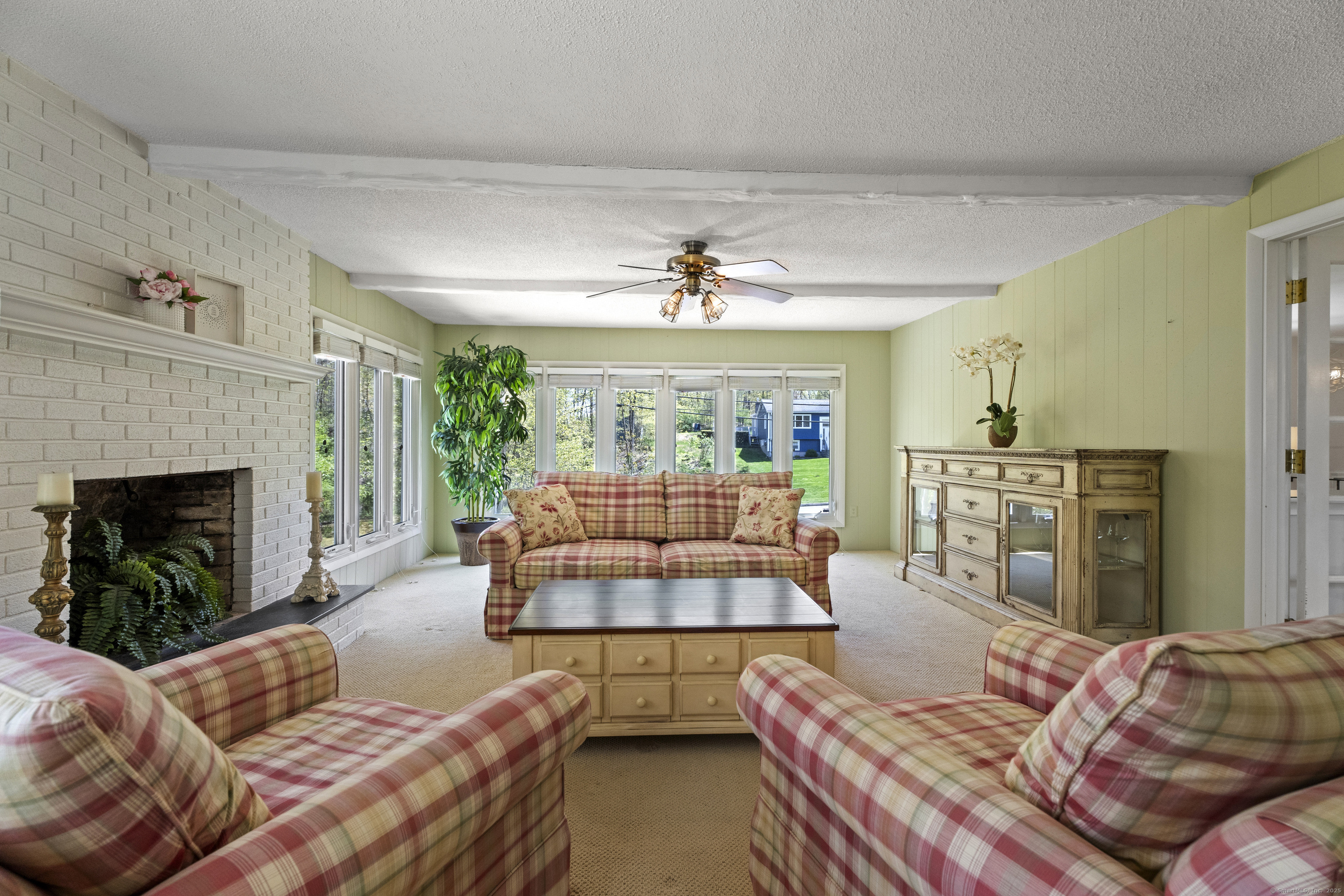 75 Summit, North Branford, Connecticut 06471