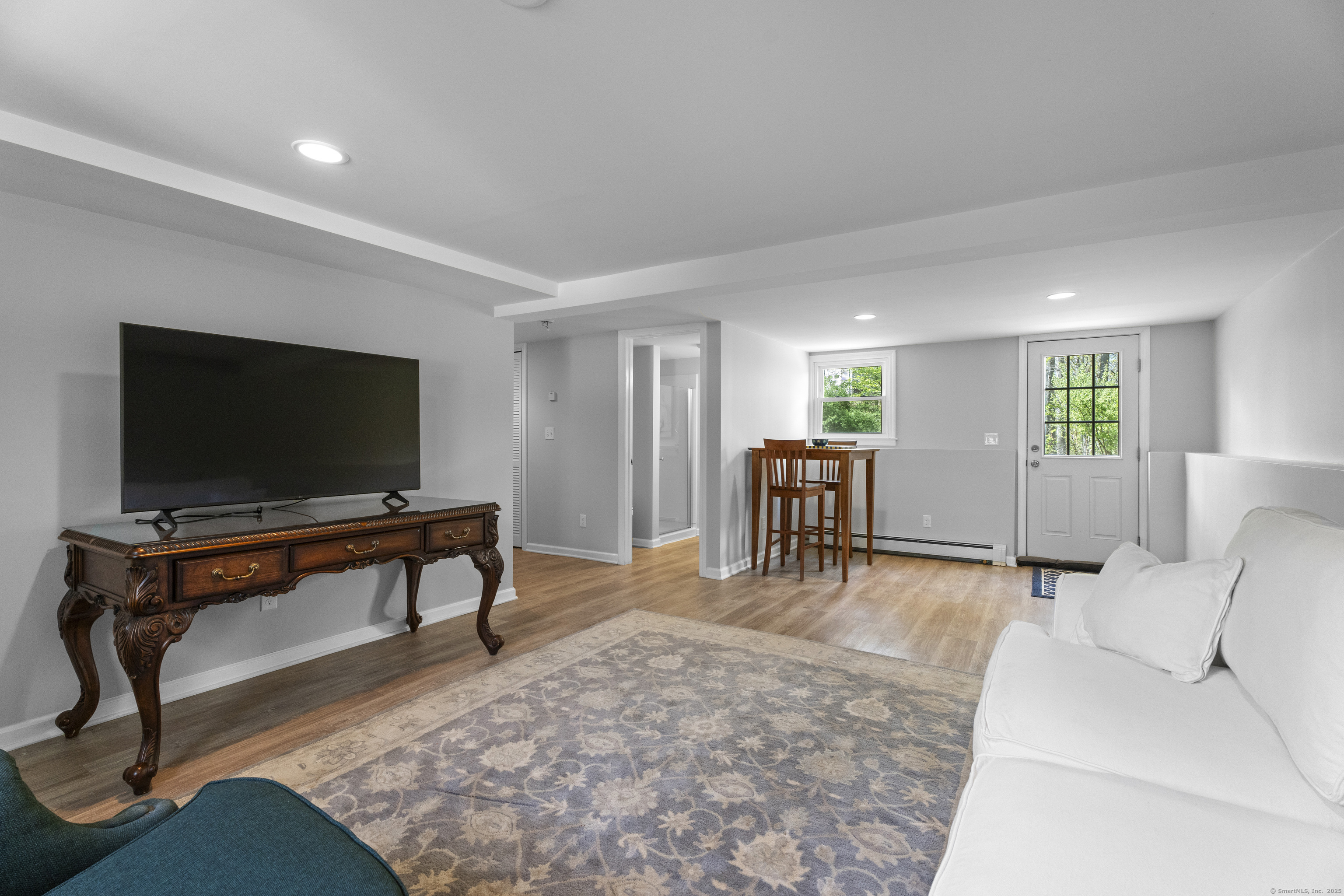 75 Summit, North Branford, Connecticut 06471