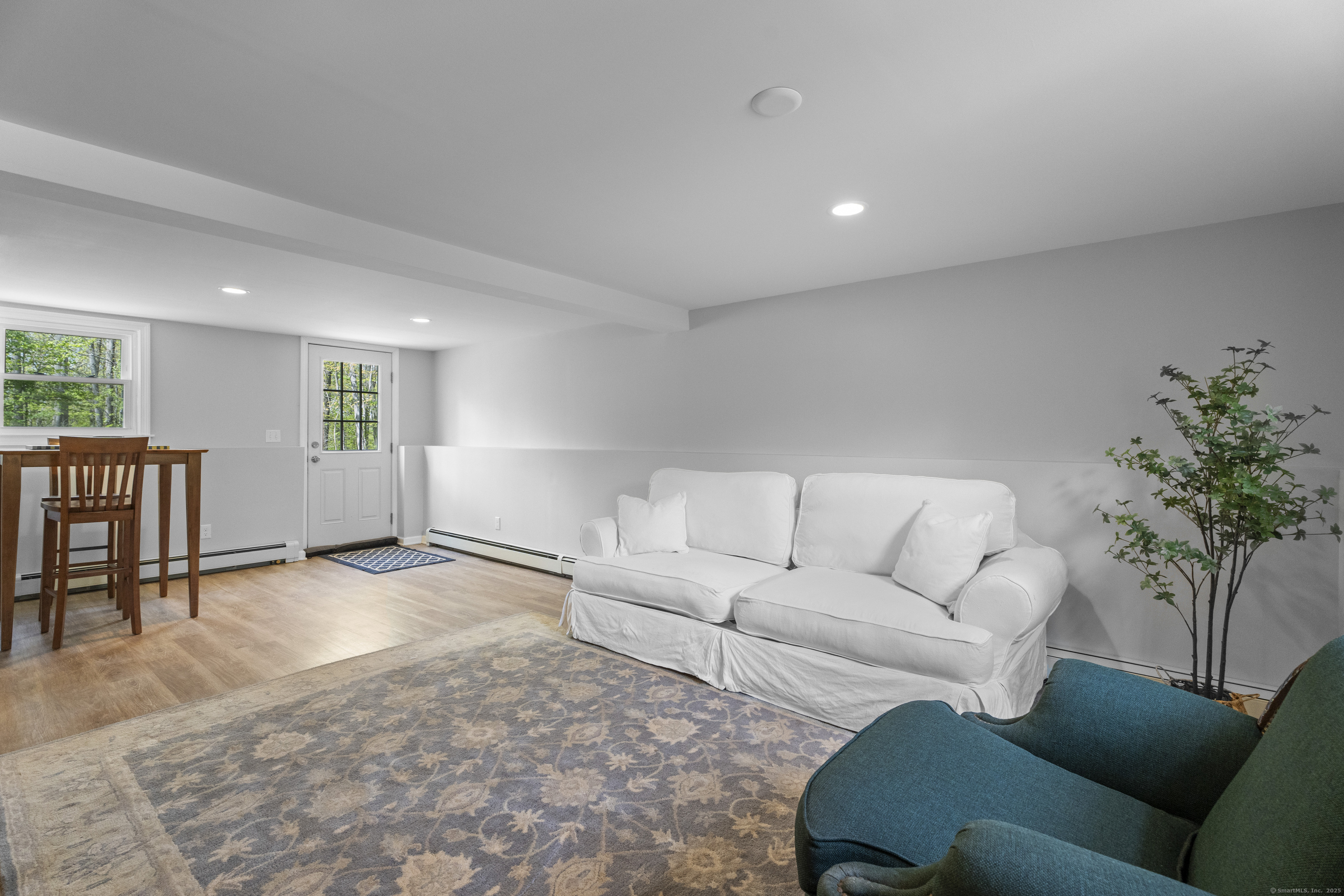 75 Summit, North Branford, Connecticut 06471