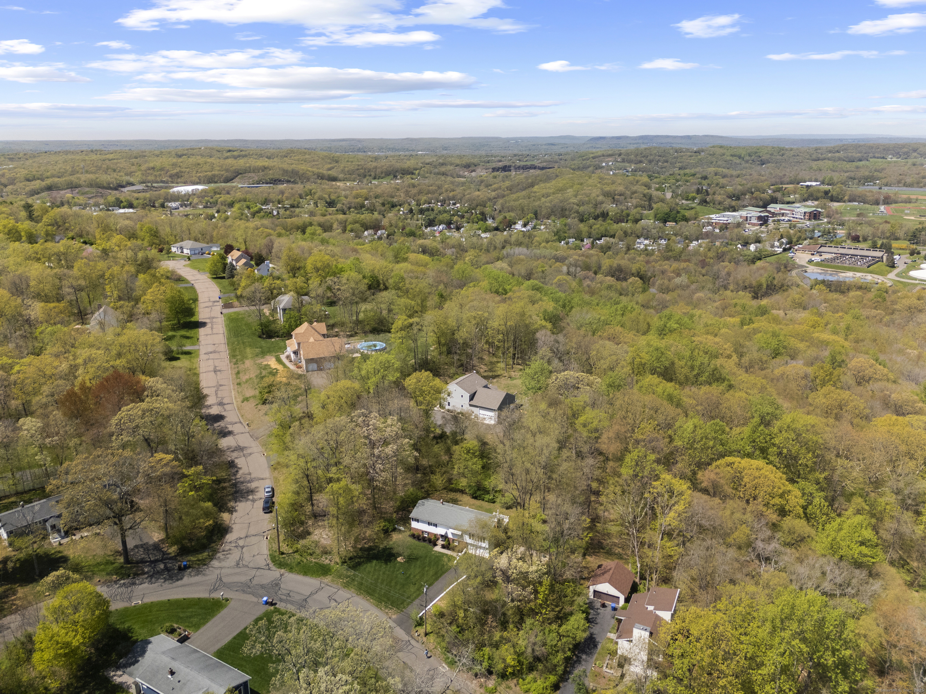 75 Summit, North Branford, Connecticut 06471