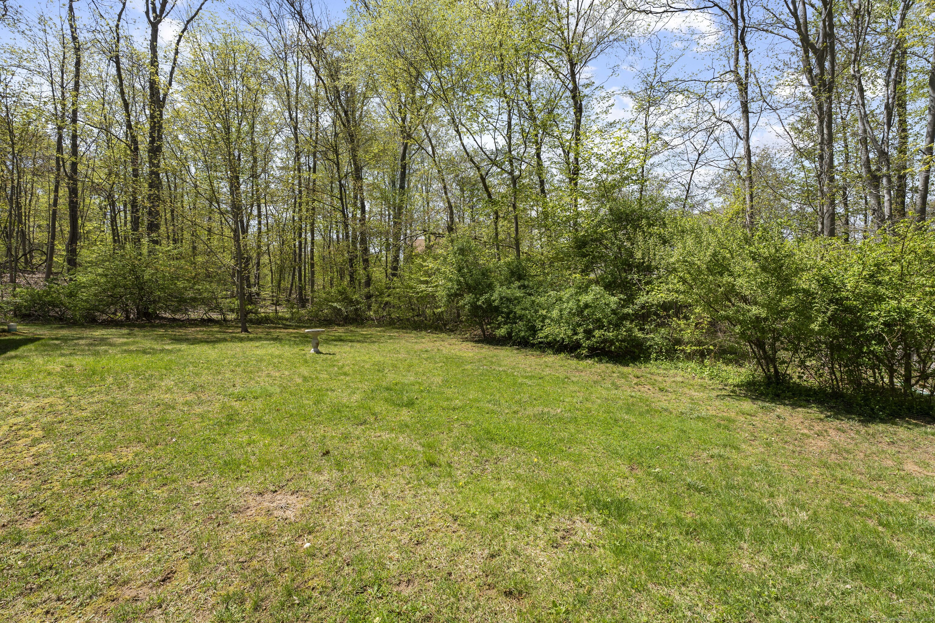 75 Summit, North Branford, Connecticut 06471