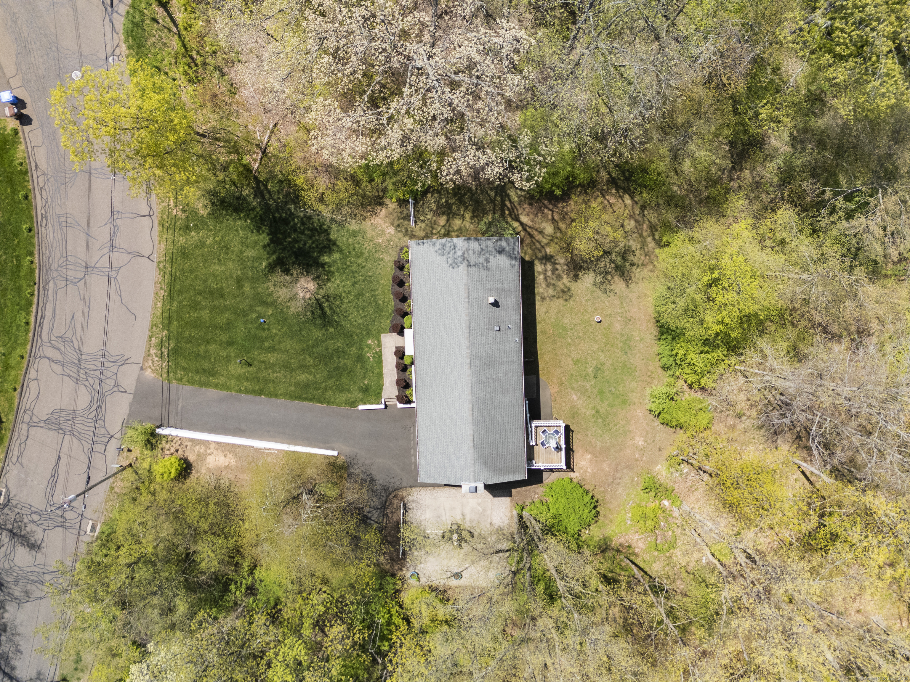 75 Summit, North Branford, Connecticut 06471