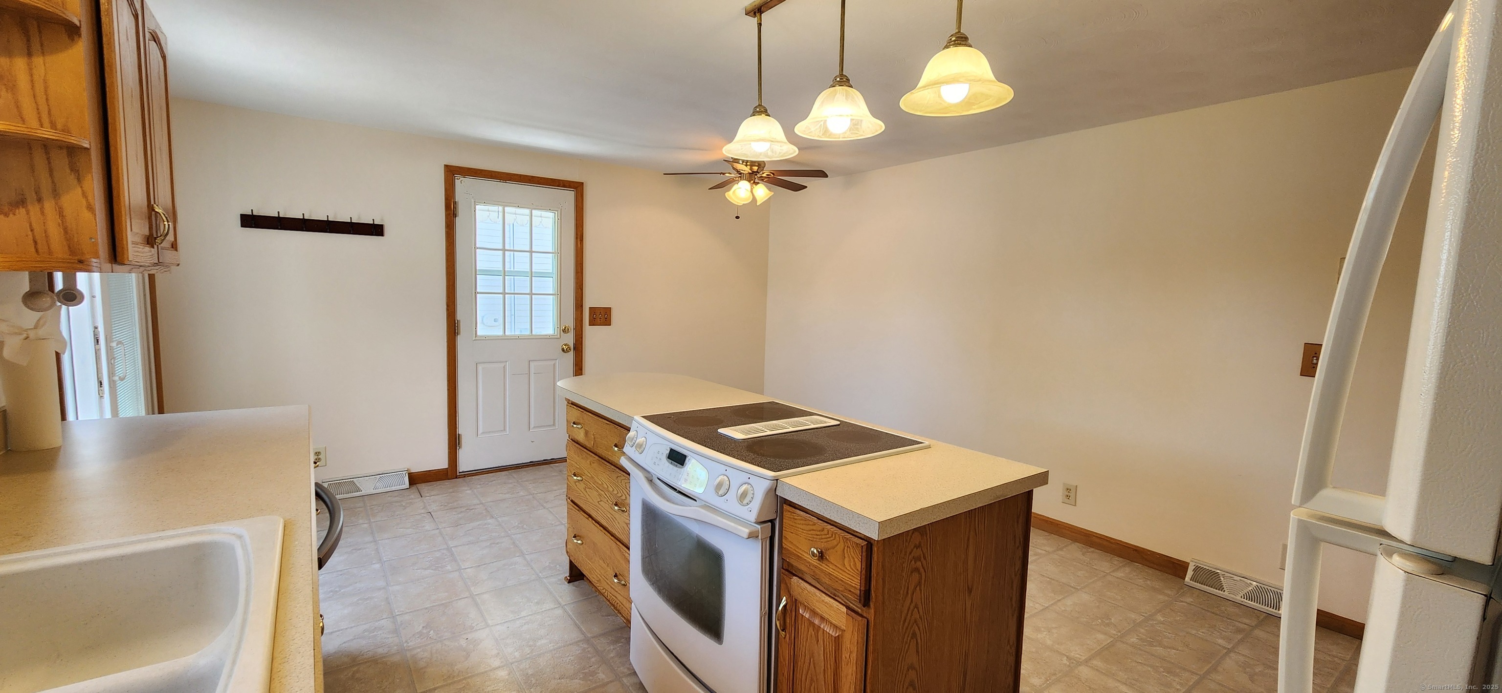 116 Aimes, West Haven, Connecticut 06516