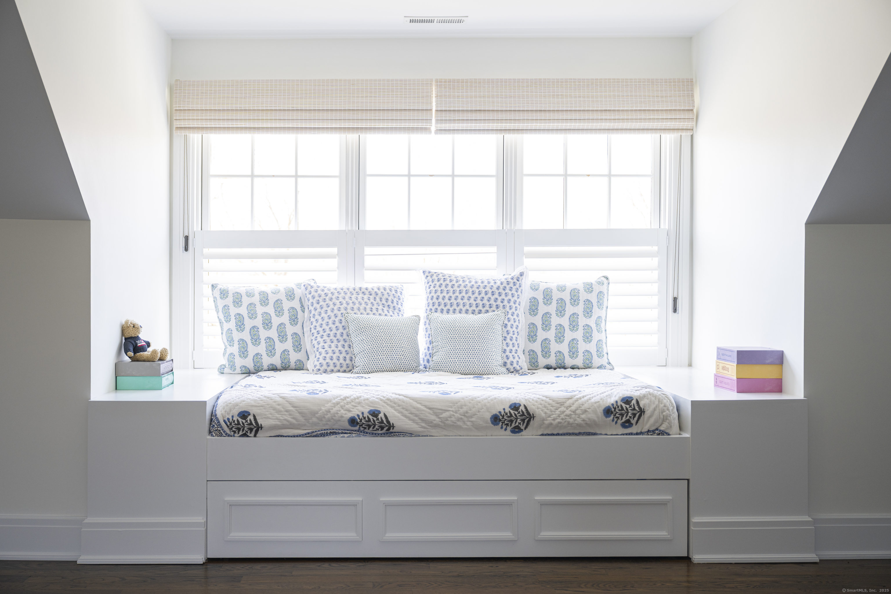 183 Hemlock Hill, New Canaan, Connecticut 06840