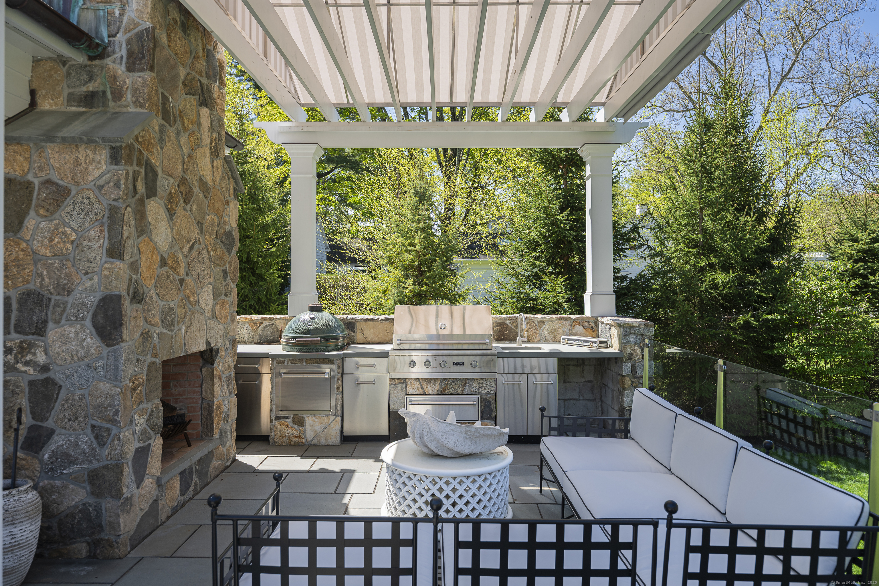 183 Hemlock Hill, New Canaan, Connecticut 06840
