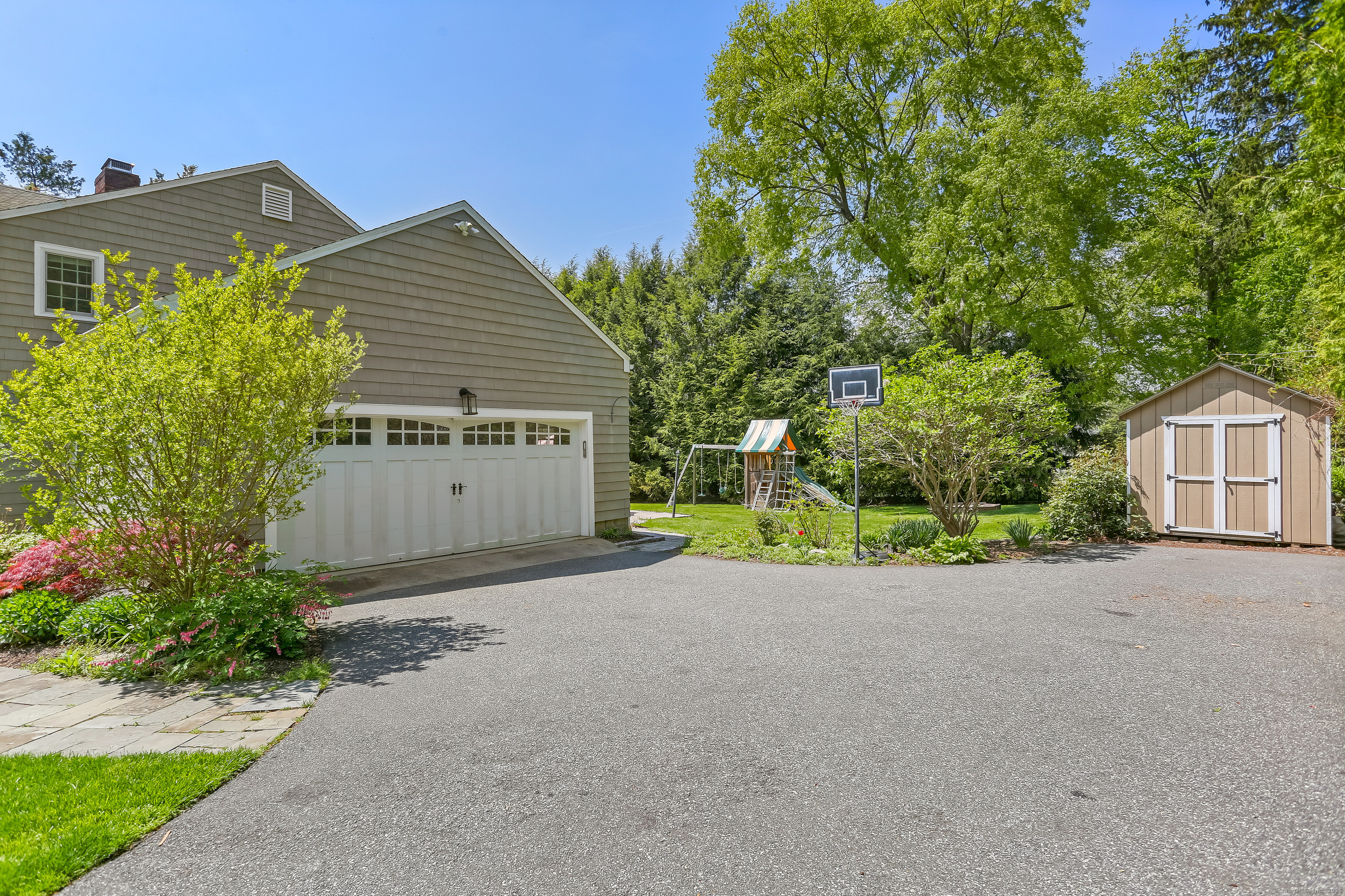 15 Old Orchard, Easton, Connecticut 06612