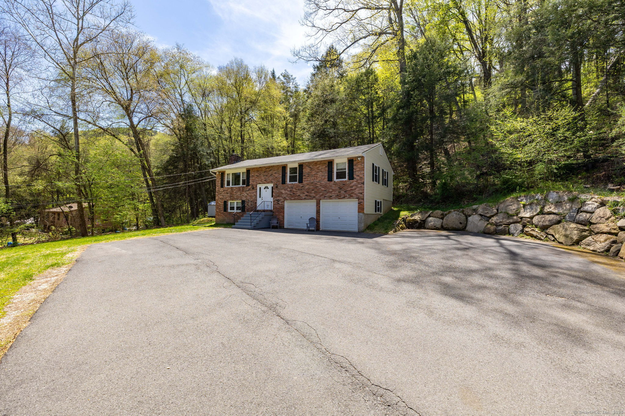 17 Cedar Hill, New Milford, Connecticut 06755