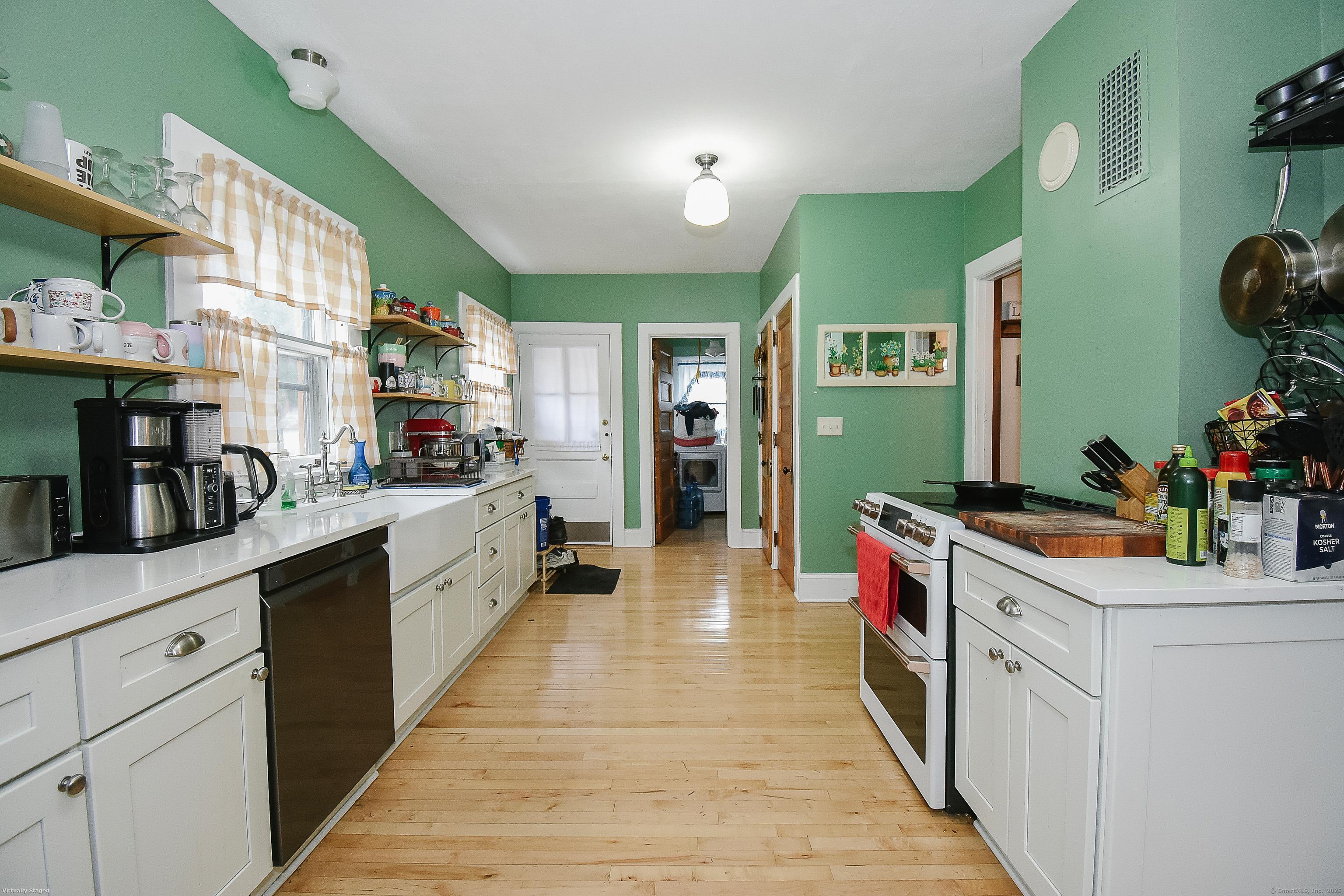 390 Main, New Hartford, Connecticut 06057