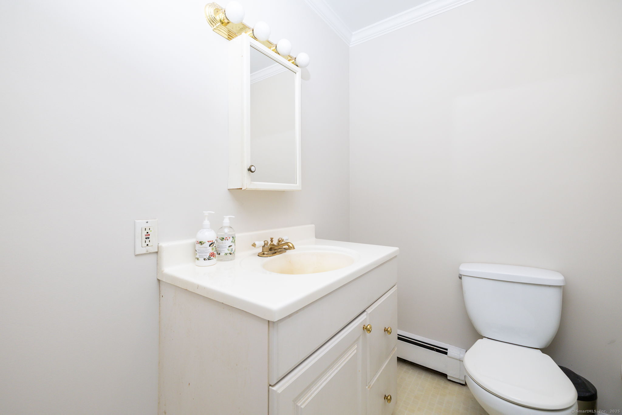 17 Cedar Hill, New Milford, Connecticut 06755