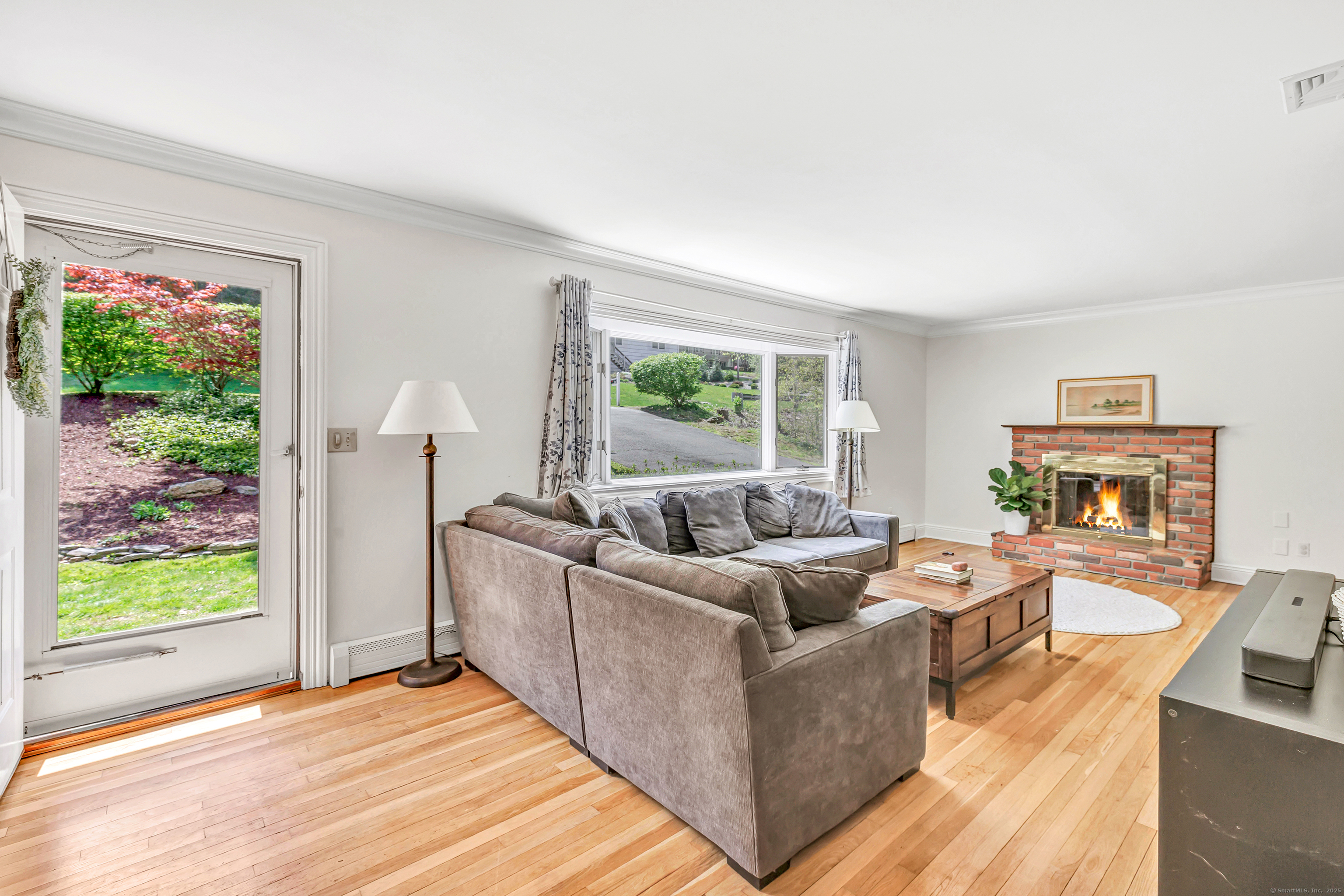 82 Village, Shelton, Connecticut 06484